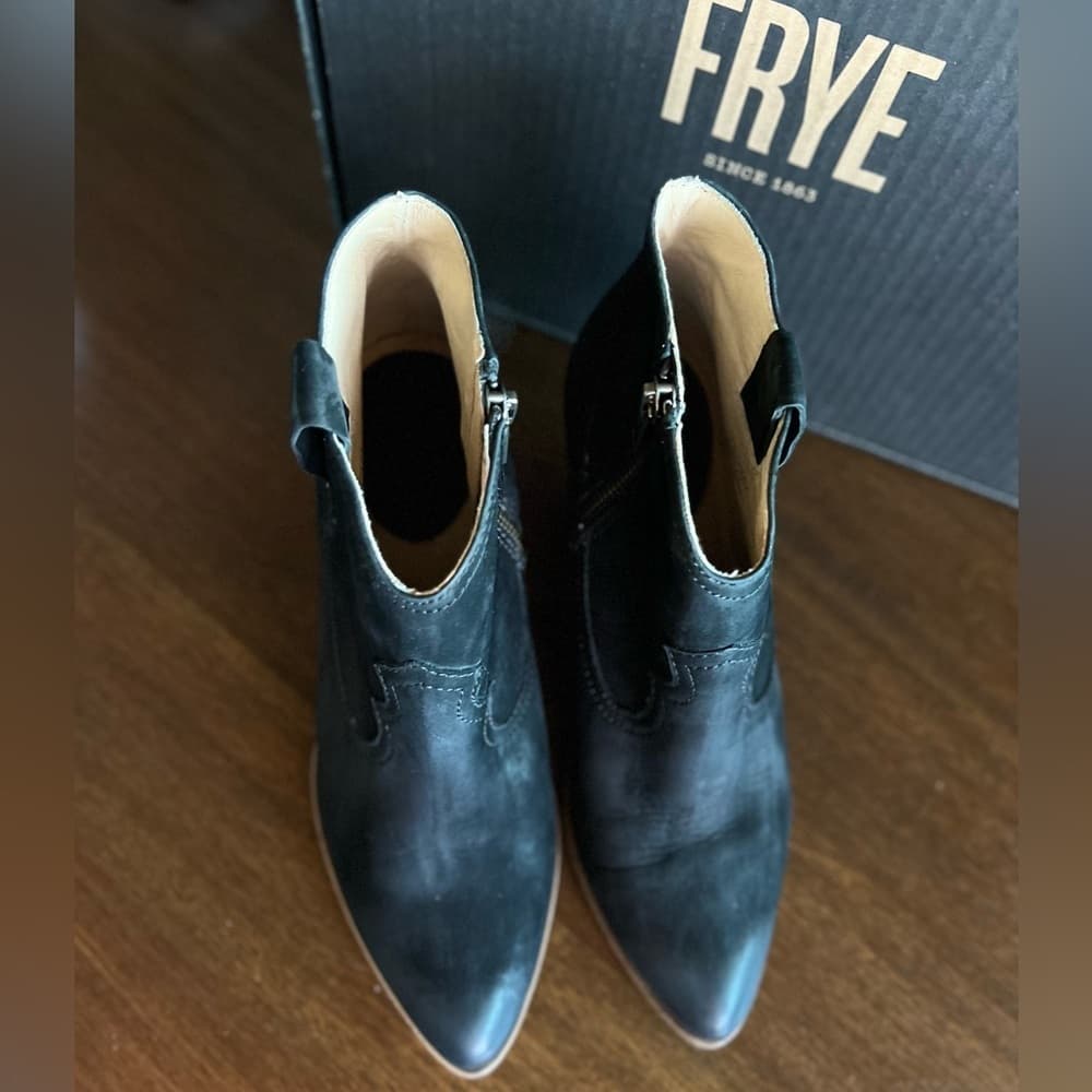 FRYE Reina Black Suede Oil Slick Leather Ankle Chunky Heel Booties US 7 - Thumbnail 6
