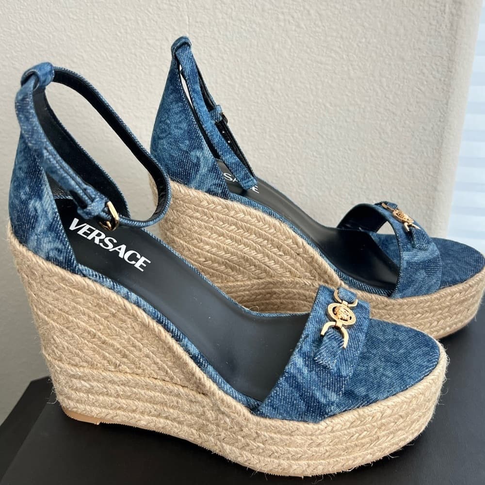 NEW VERSACE ‘95 Medusa Crystals Denim Barocco Print Platform Wedge Sandals 41 - Thumbnail 8