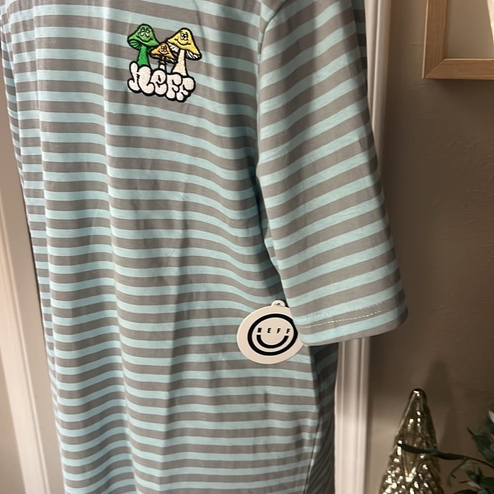NEW NEFF Light Blue Grey Stripes Embroidered Pocket area Smiling Mushrooms Small - Thumbnail 3