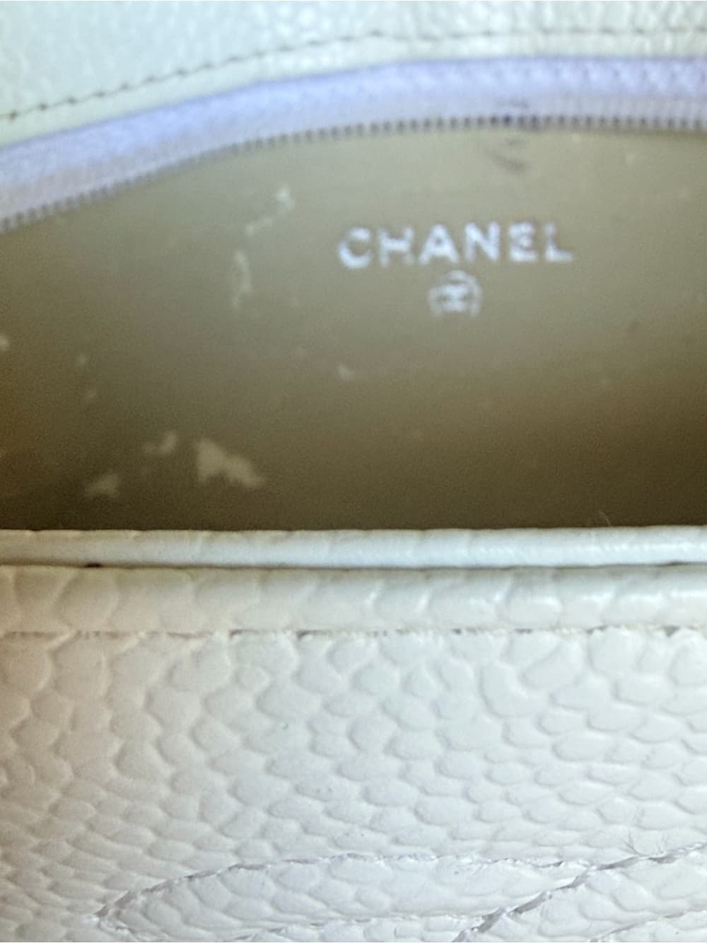 CHANEL White Caviar Leather CC Cosmetic Pouch Makeup Case Gold Hardware + Card - Thumbnail 4