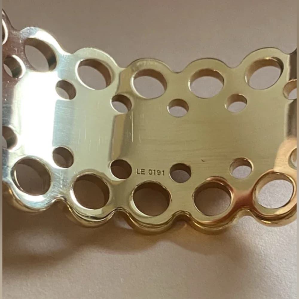 Louis Vuitton Wide Bangle Bracelet Hide & Seek Gold Tone Coral Studs Box Small - Thumbnail 5
