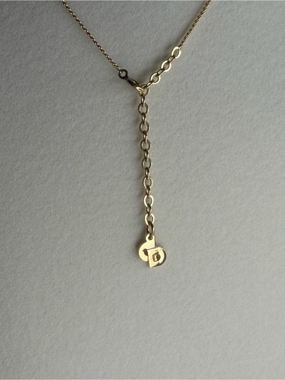 DIOR Dainty CD Logo Circle Pendant Necklace 17in - Thumbnail 7