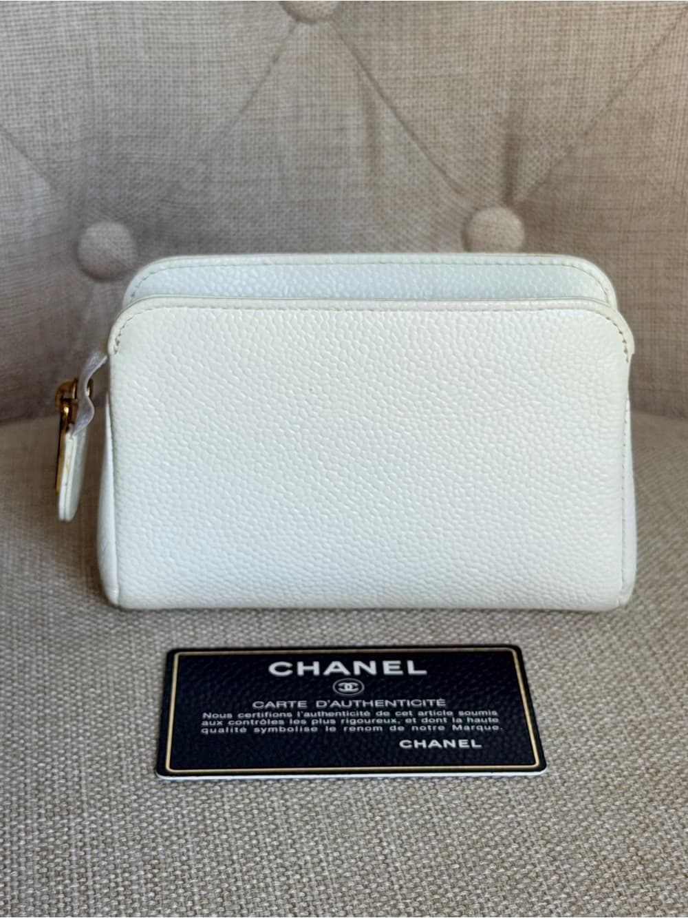 CHANEL White Caviar Leather CC Cosmetic Pouch Makeup Case Gold Hardware + Card - Thumbnail 2