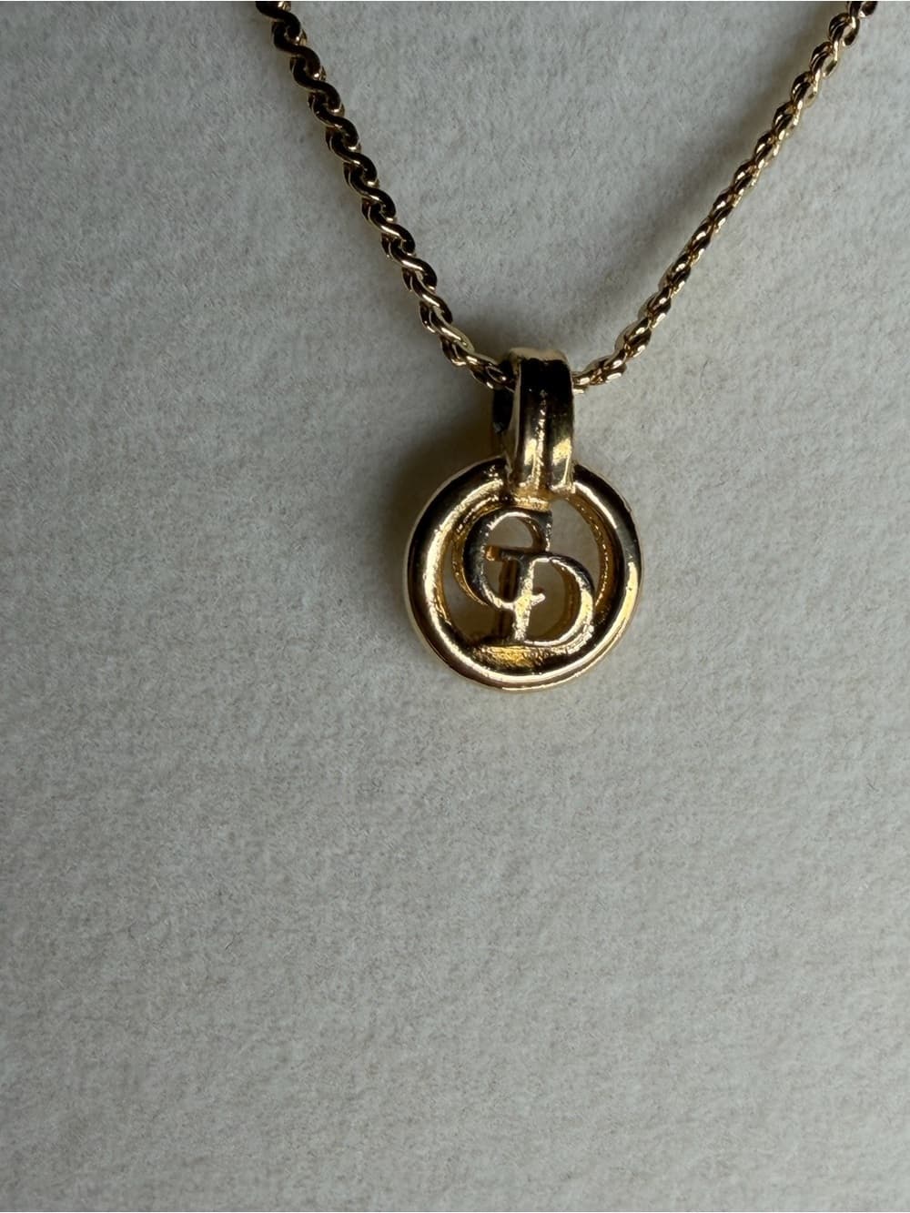 DIOR Dainty CD Logo Circle Pendant Necklace 17in - Thumbnail 2
