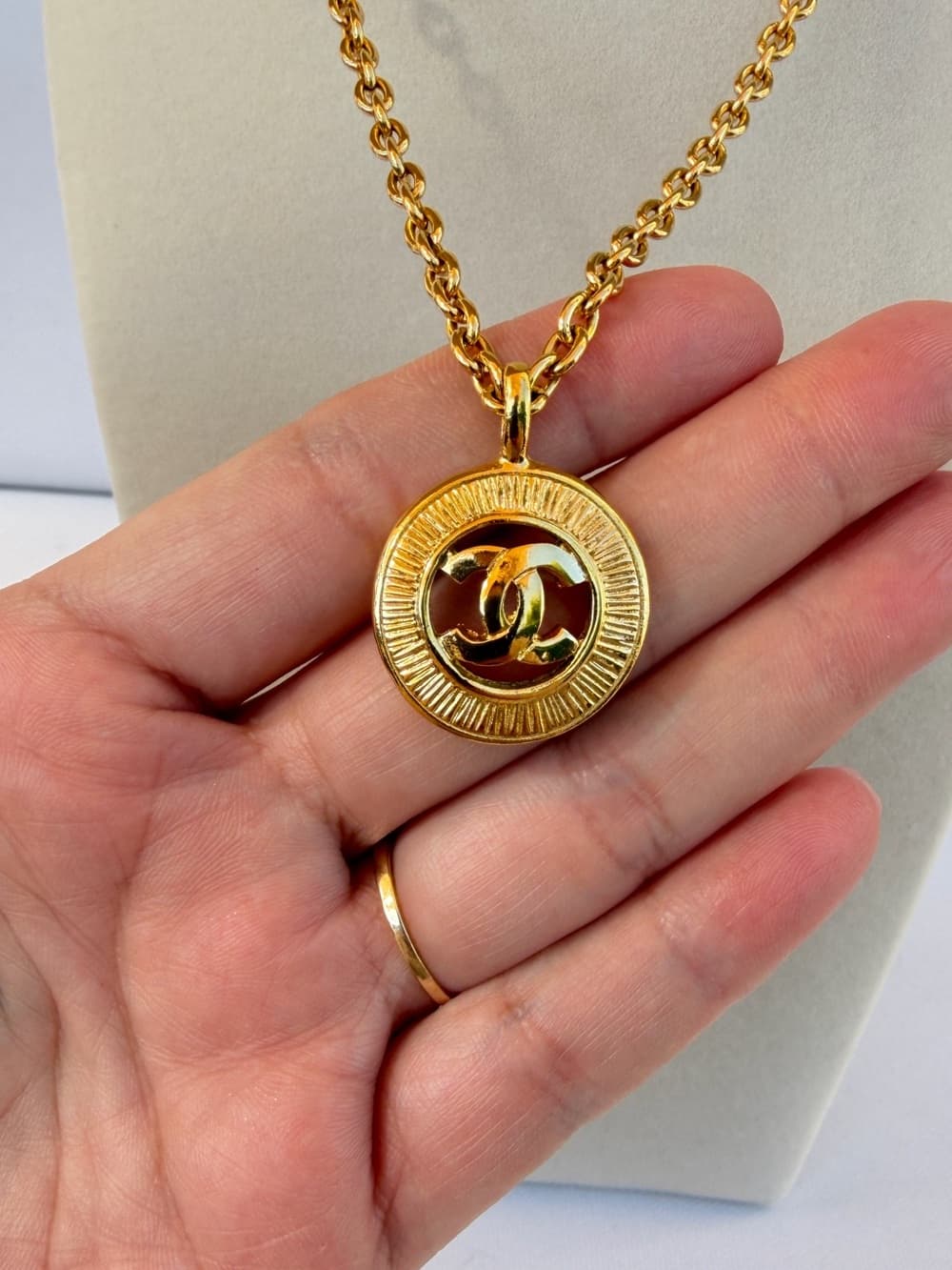 CHANEL CC SUNBURST Cut out Medallion Gold Plated Necklace Vintage Style Pendant - Thumbnail 11
