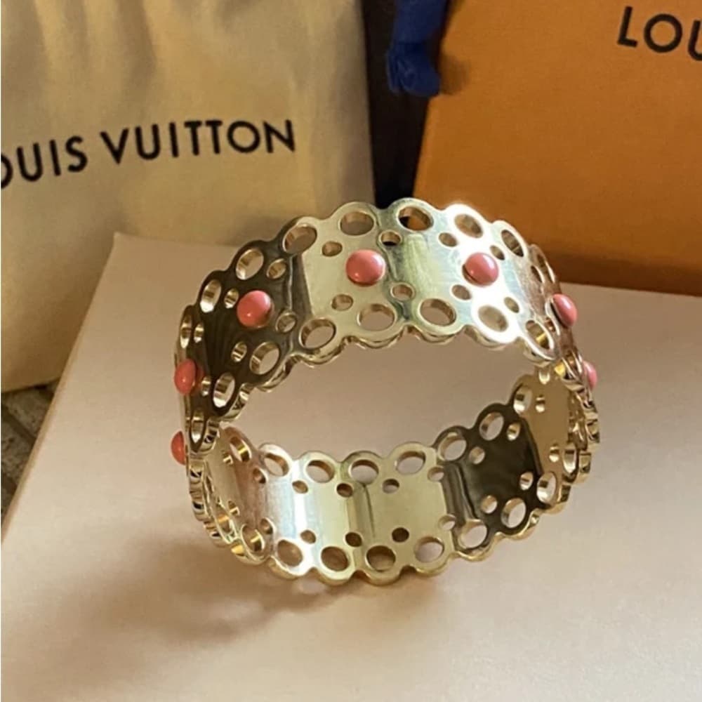 Louis Vuitton Wide Bangle Bracelet Hide & Seek Gold Tone Coral Studs Box Small - Thumbnail 3