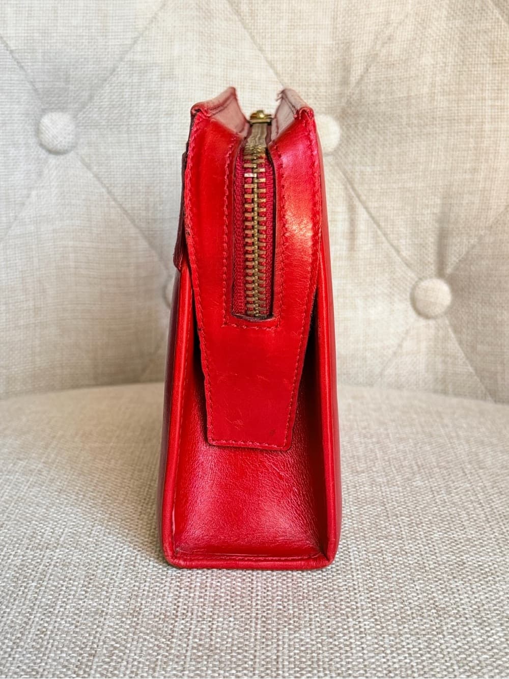 Vintage Salvatore Ferragamo Vara Bow Mini Vanity Case Red Leather Gold Hardware - Thumbnail 2
