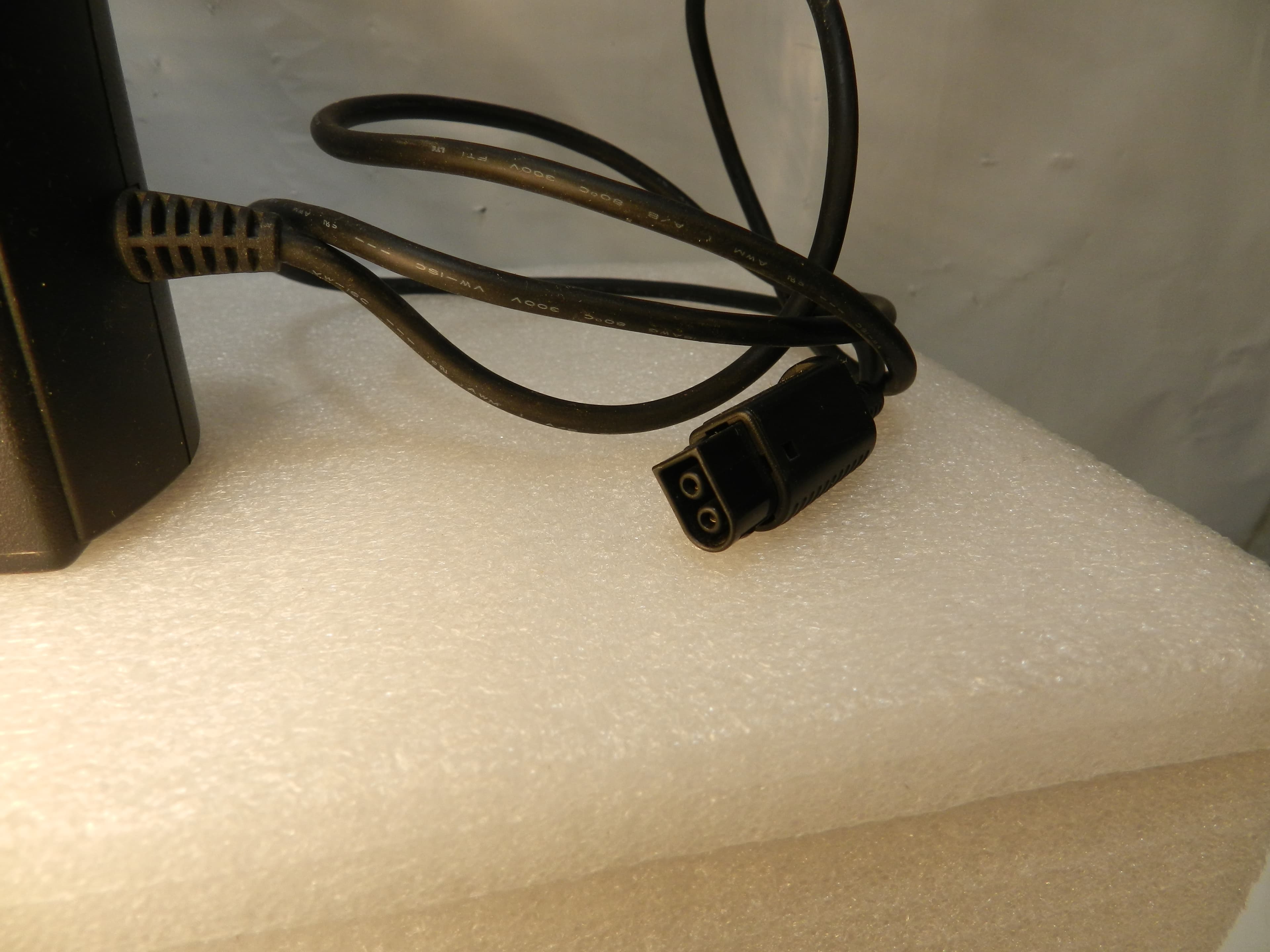 OEM Nintendo Gamecube Power Supply AC Adapter DOL-002 Original Power Cord (P1M) - Thumbnail 2