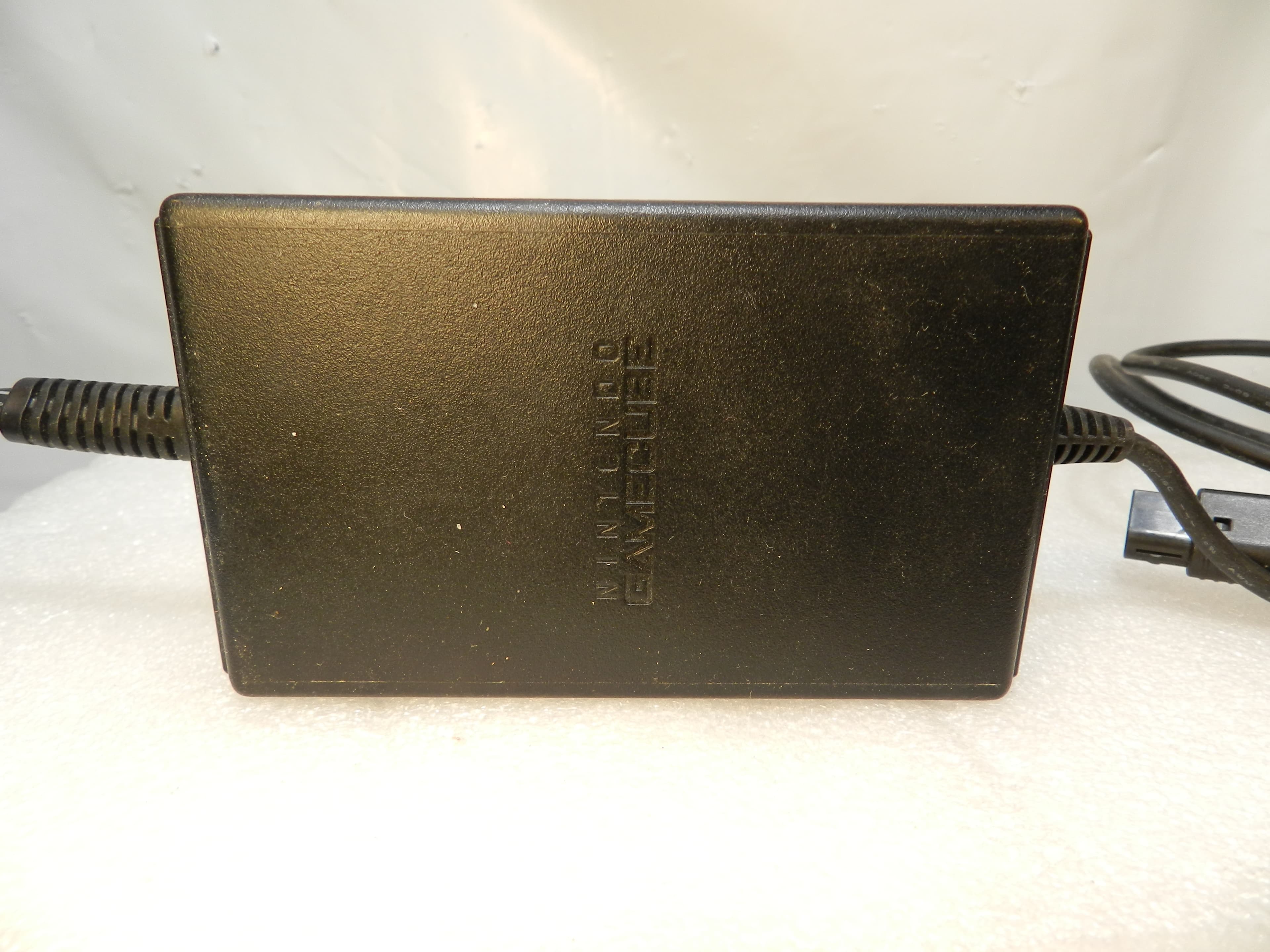OEM Nintendo Gamecube Power Supply AC Adapter DOL-002 Original Power Cord (P1M) - Thumbnail 3