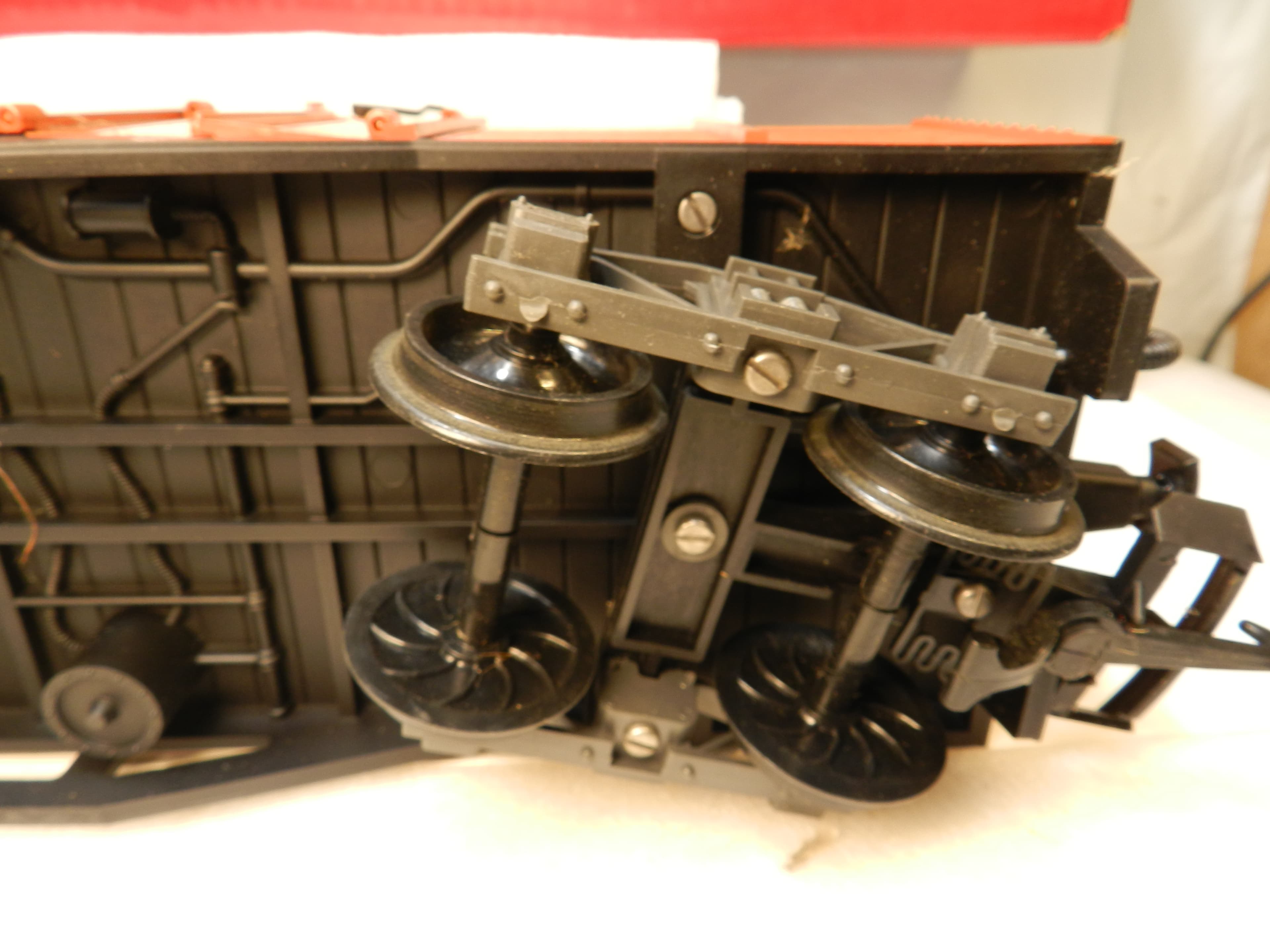 LGB 40240 G Scale  (1:22.5) High-Side Gondola Freight Train Car (P3K) - Thumbnail 4