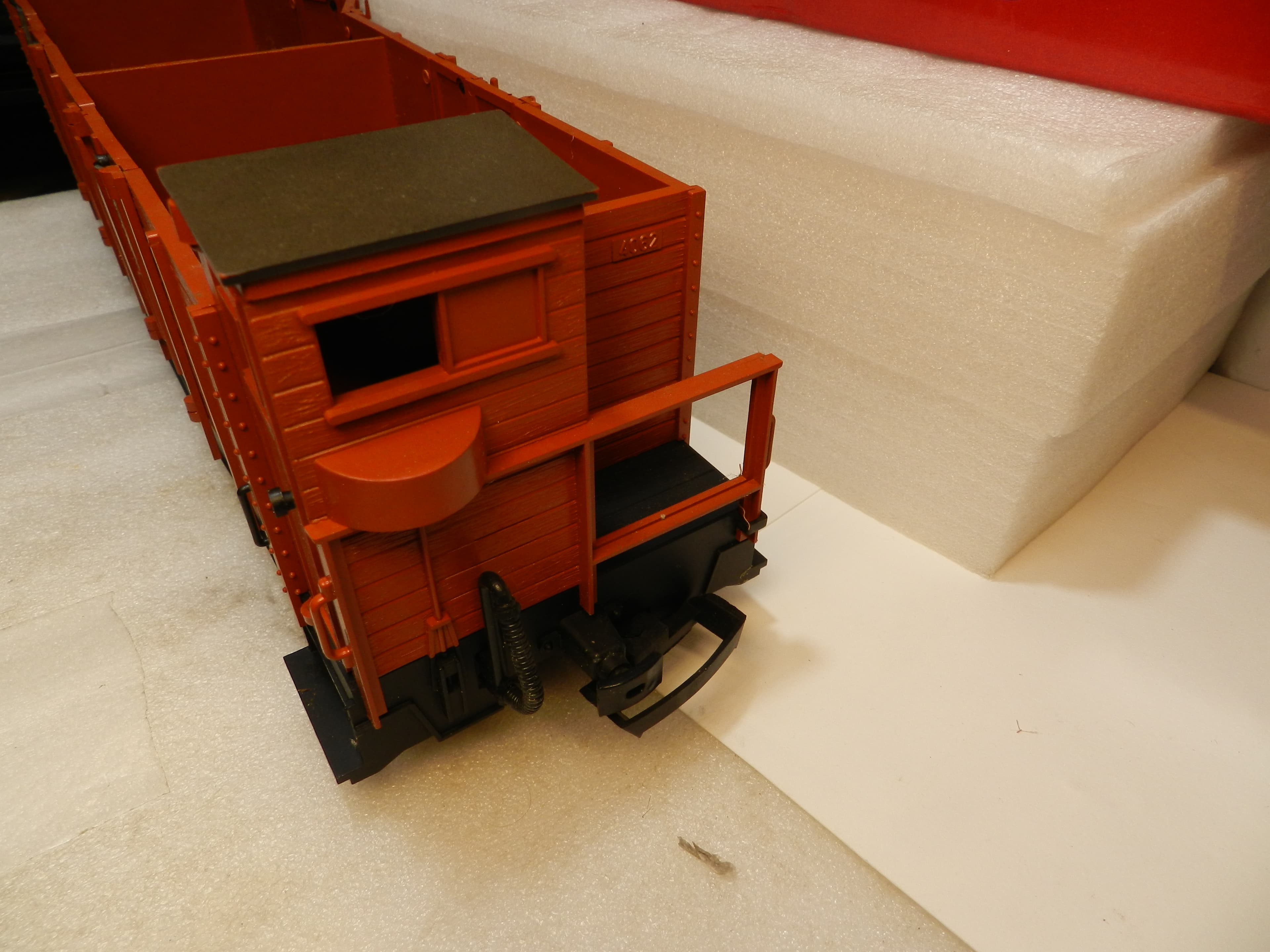 LGB 40240 G Scale  (1:22.5) High-Side Gondola Freight Train Car (P3K) - Thumbnail 5