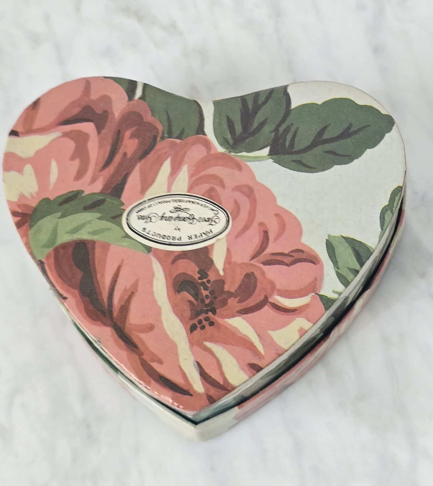 Heart Shaped Box - Thumbnail 5