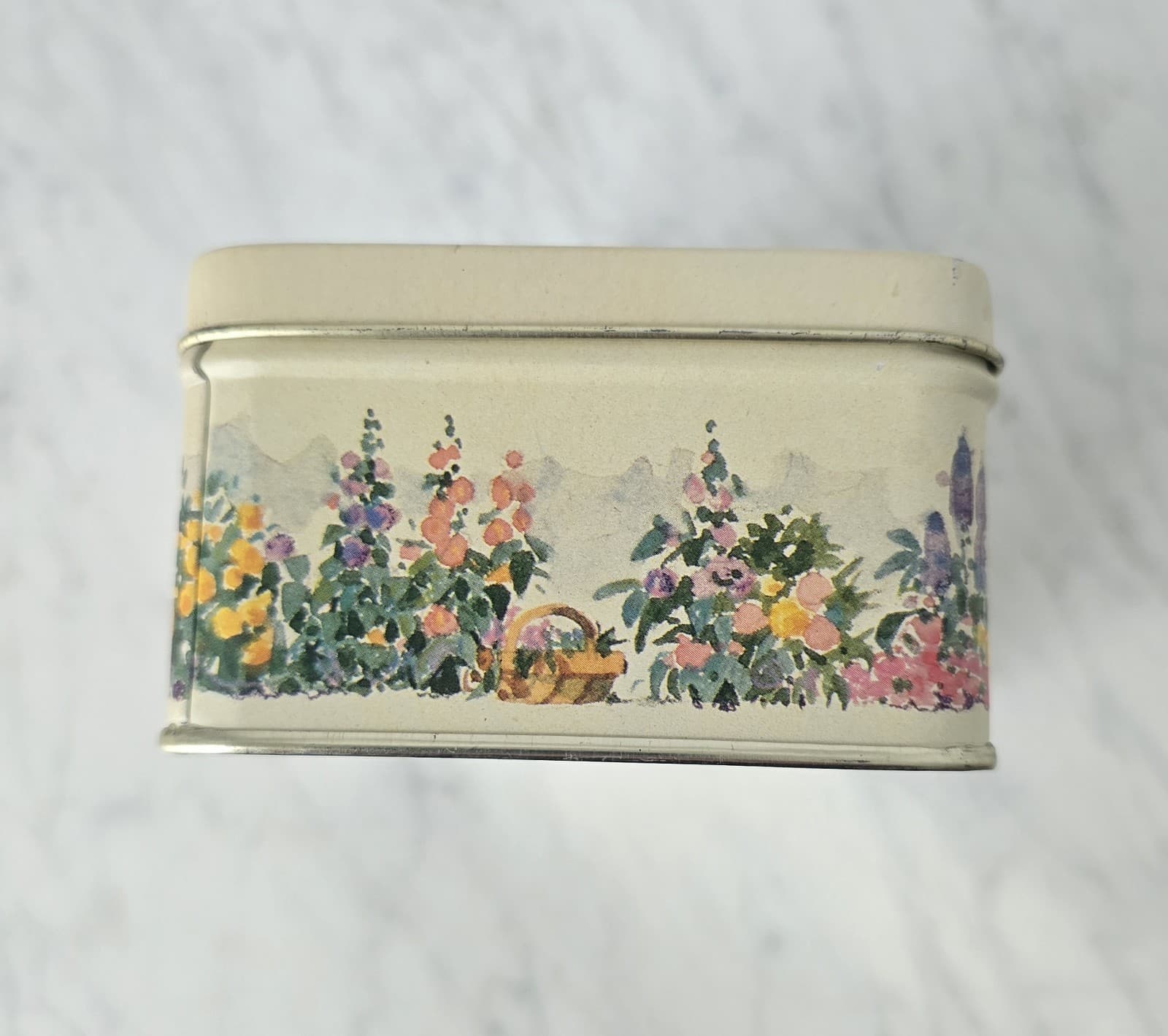 Vintage Cottage Garden Lithograph Metal Storage Tin - Thumbnail 4