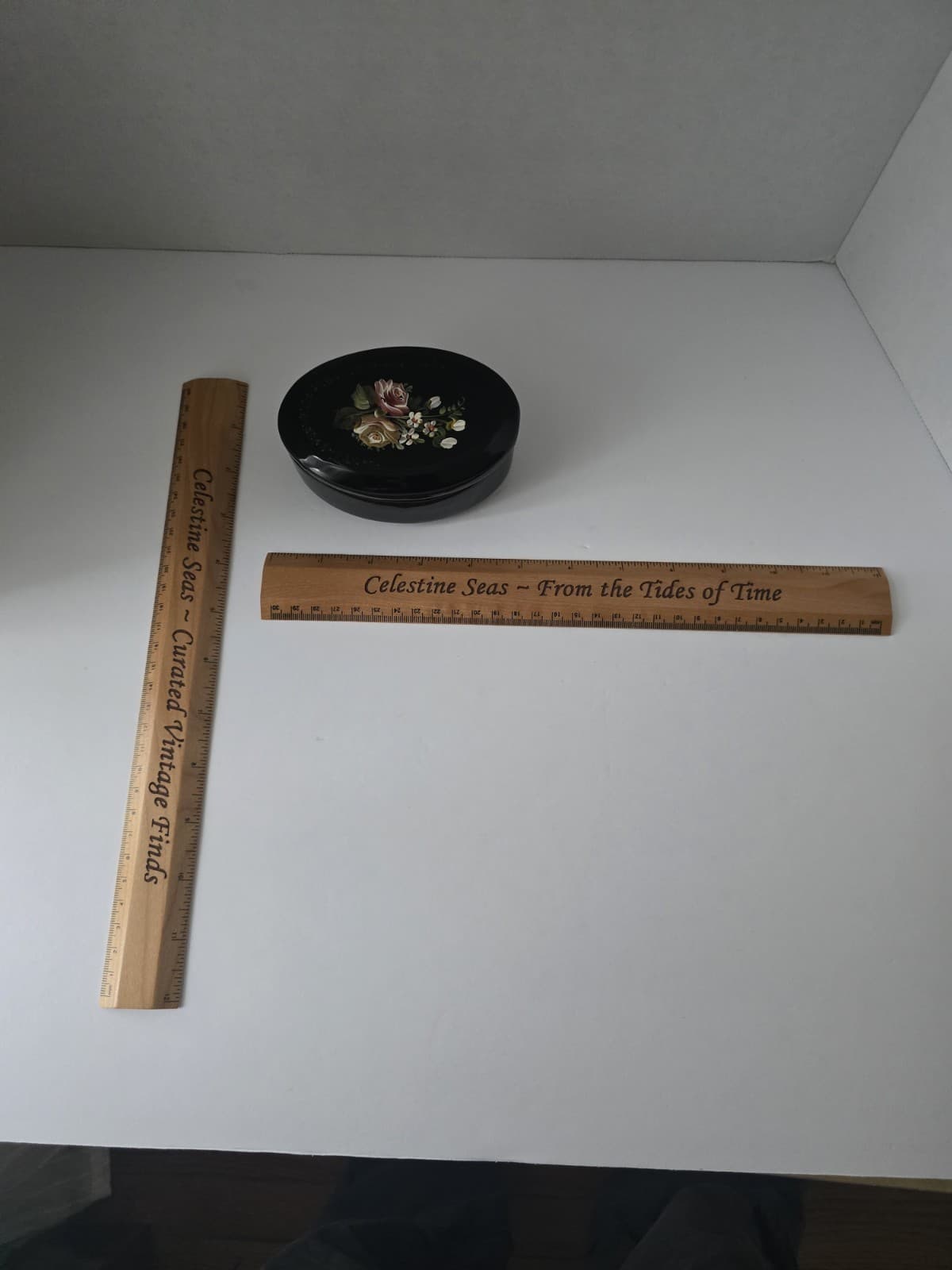 Vintage Portuguese Hand Painted Black Ceramic Floral Trinket Box - Thumbnail 6