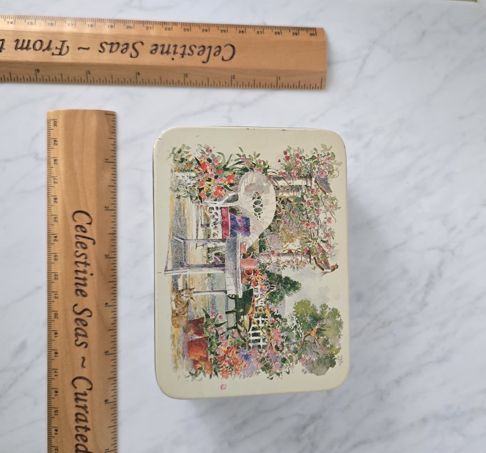 Vintage Cottage Garden Lithograph Metal Storage Tin - Thumbnail 8
