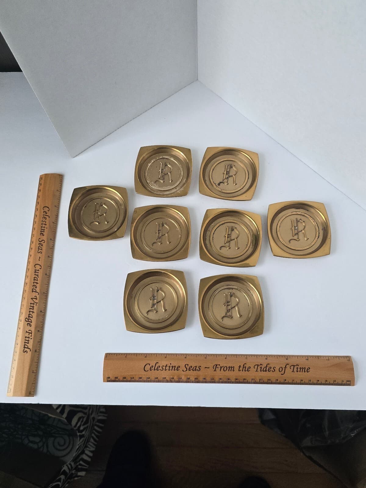 Vintage Hyde Park Solid Brass Coasters – Monogrammed "R" (Set of 8) - Thumbnail 5