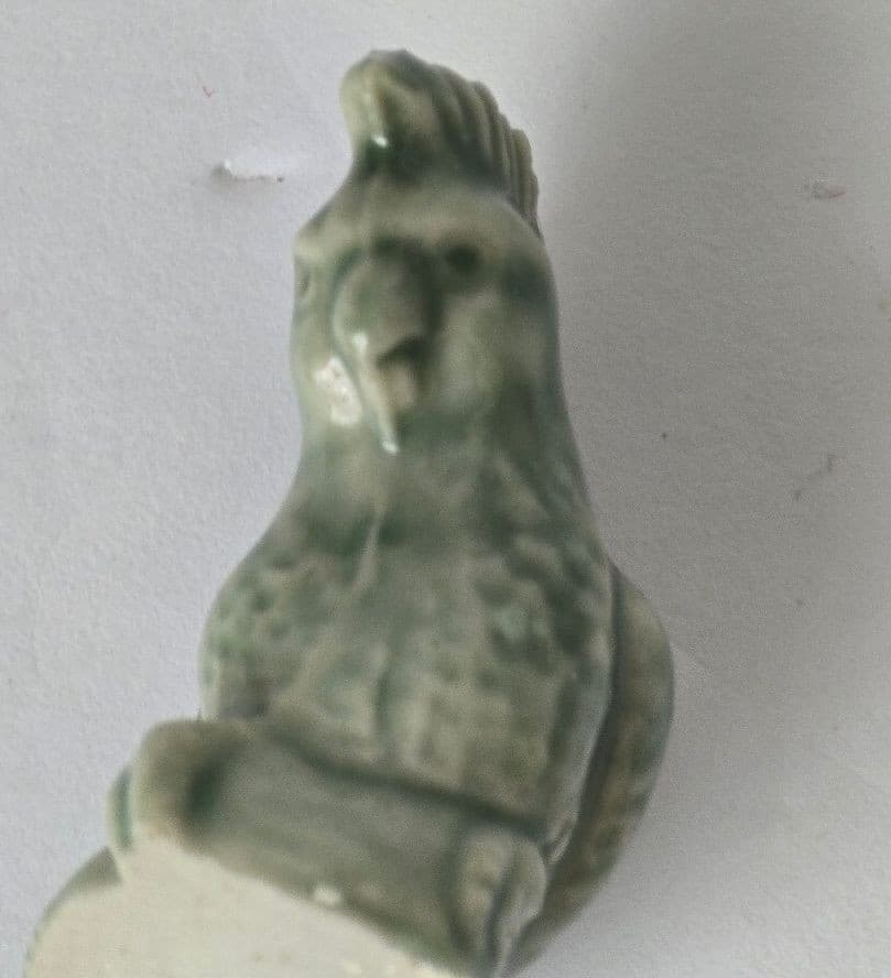 Vintage Wade Whimsies Cockatoo Figurine Red Rose Tea US Series 2 Green Ceramic - Thumbnail 3