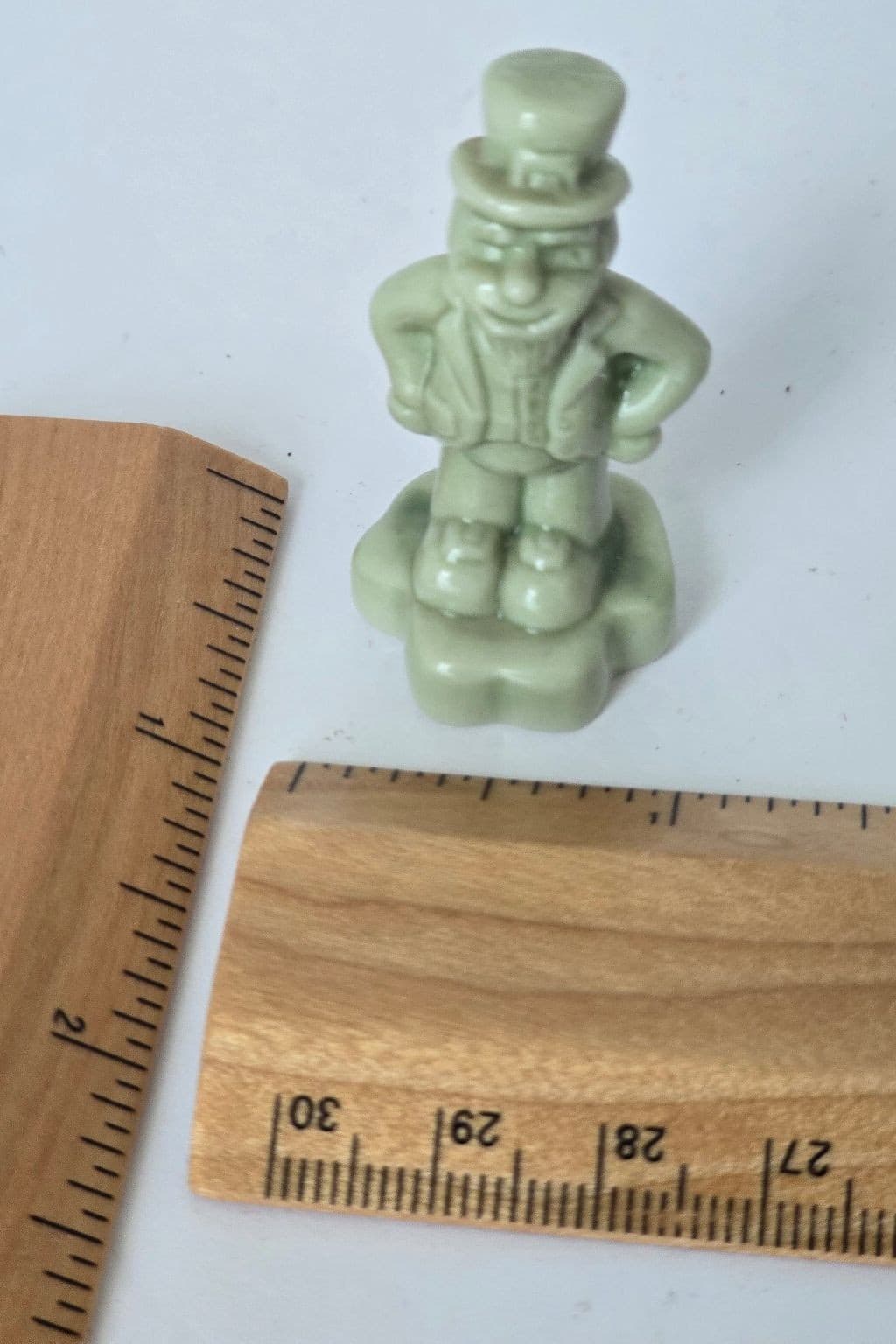 Vintage Wade Whimsies Red Rose Tea Miniature Leprechaun Calendar Series - Thumbnail 7