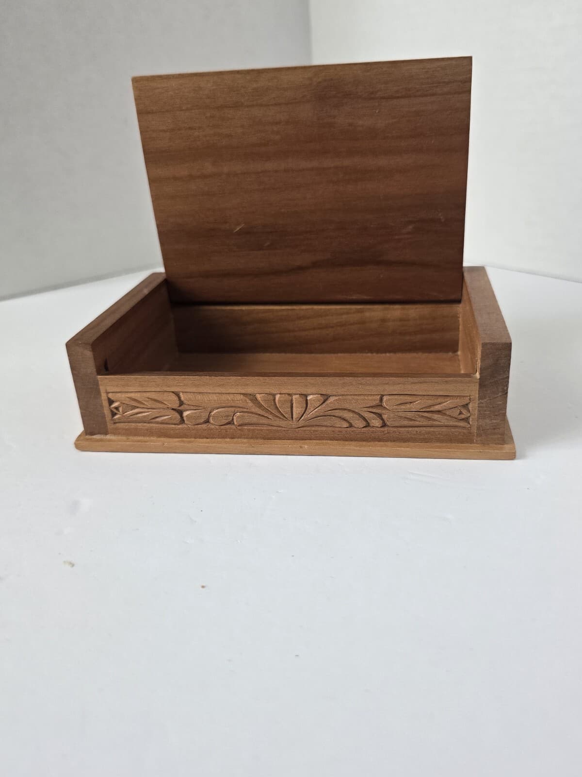 Vintage Hand Carved Wooden Trinket Box Hinged Lid Hungary European Folk Art - Thumbnail 2