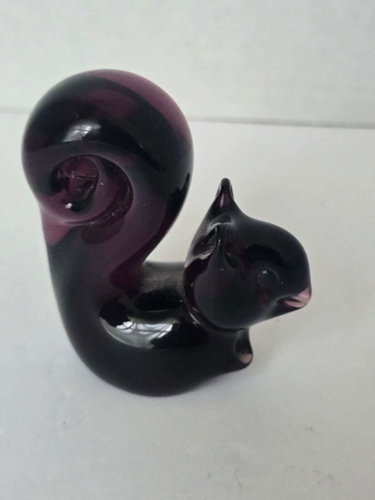 Vintage Amethyst Purple Glass Squirrel Figurine - Mid-Century Art Glass Woodland - Thumbnail 2