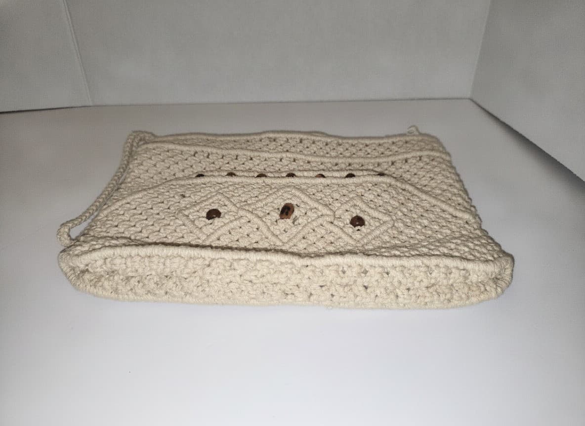 Vintage 70s Macrame bag Cream Ivory Wood Bead Made in People's Republic of China - Thumbnail 6