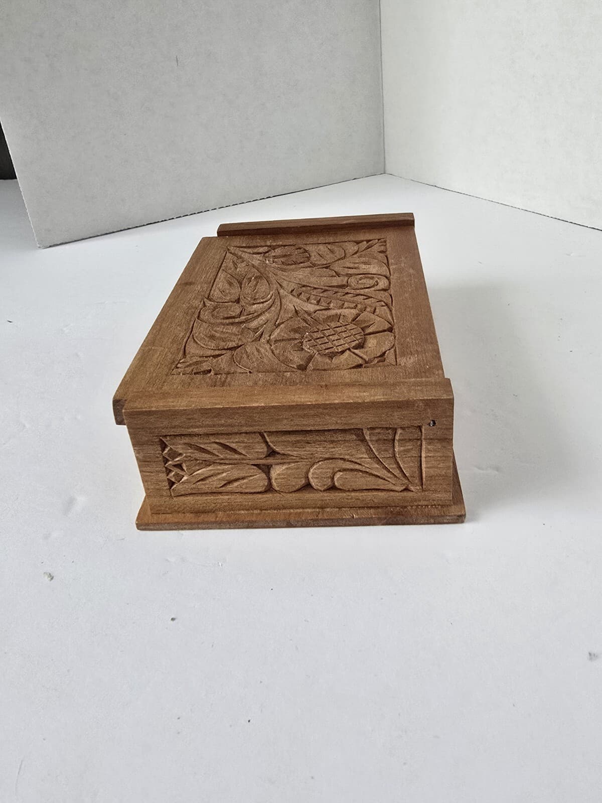 Vintage Hand Carved Wooden Trinket Box Hinged Lid Hungary European Folk Art - Thumbnail 5