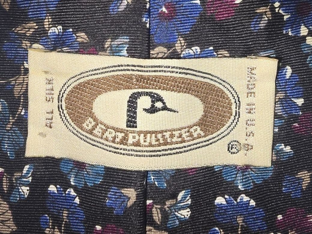 Vintage Bert Pulitzer Silk Tie Floral Pattern Era 1970s/1980s Width 3.75-4" - Thumbnail 4