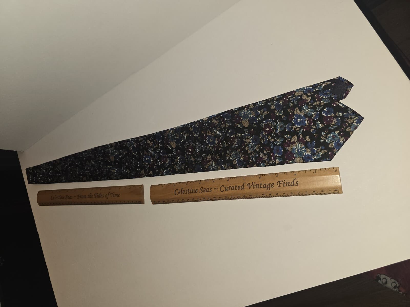 Vintage Bert Pulitzer Silk Tie Floral Pattern Era 1970s/1980s Width 3.75-4" - Thumbnail 2