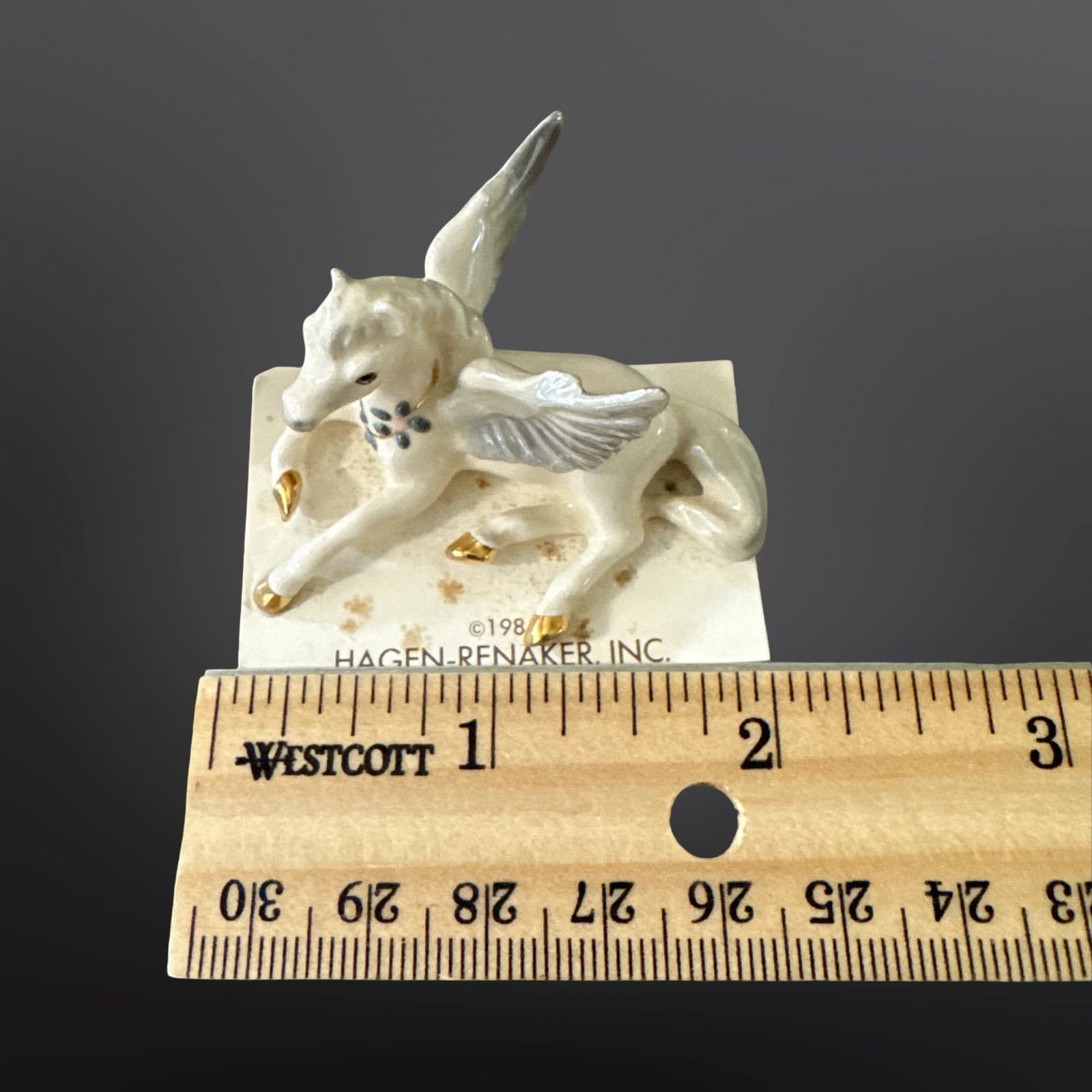 Hagen Renaker Lying Pegasus Figurine On Card White Gold Blue Flowers 2” Vintage - Thumbnail 6