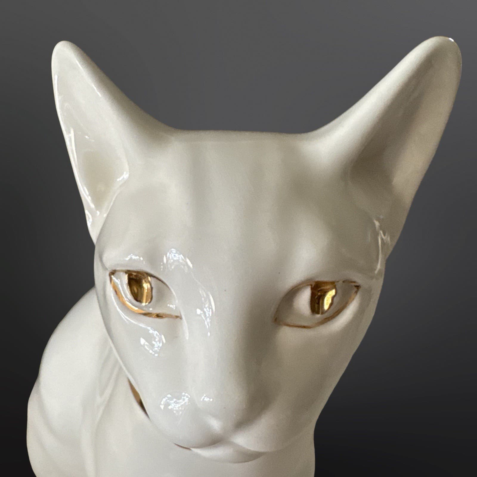 Vintage Lladro Hispania Daisa Porcelain Cat White with Gold 1984 10.25” H - Thumbnail 8