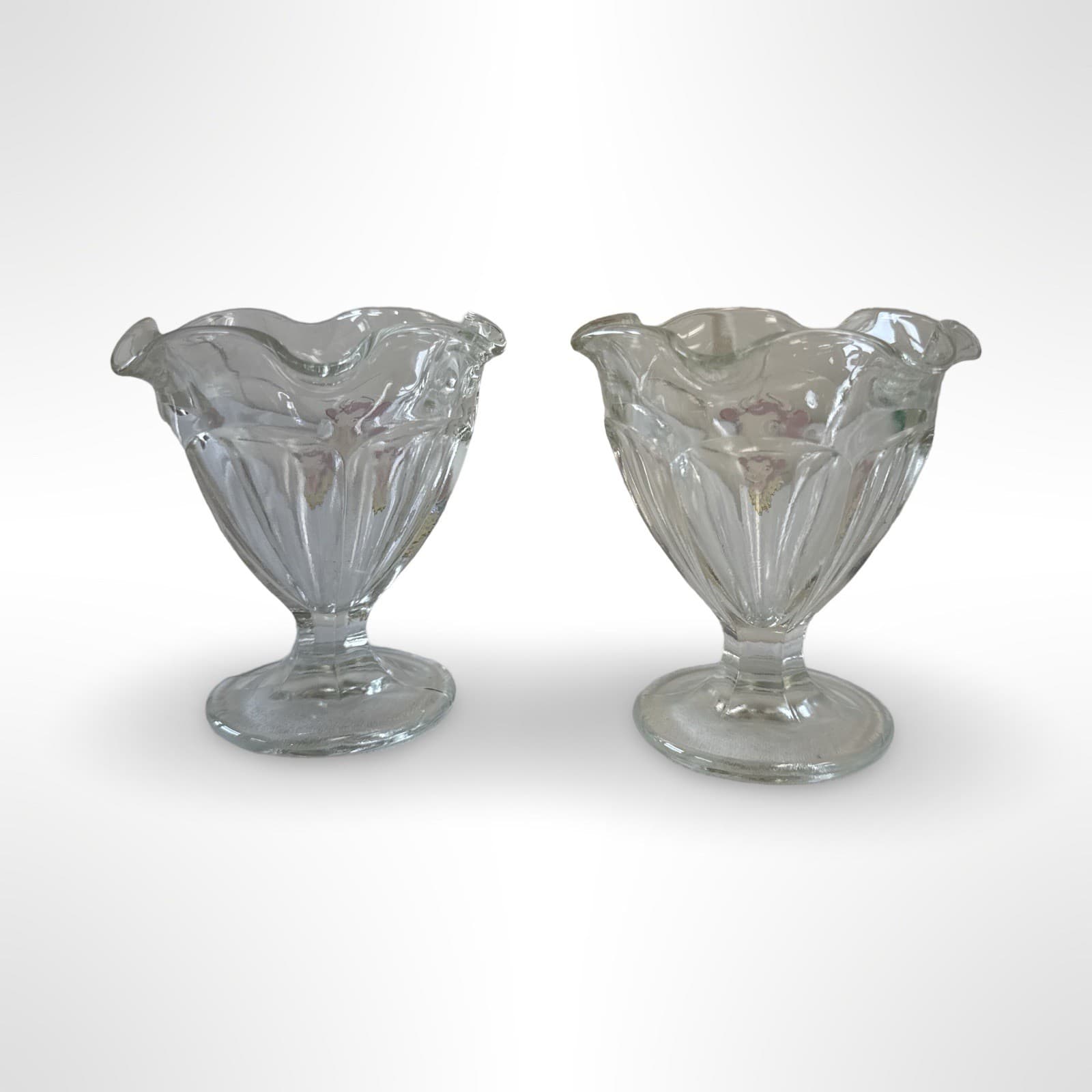 Borden’s Elsie The Cow Ice Cream Sundae Glass Cups Pair Vintage EUC, No issues - Thumbnail 3