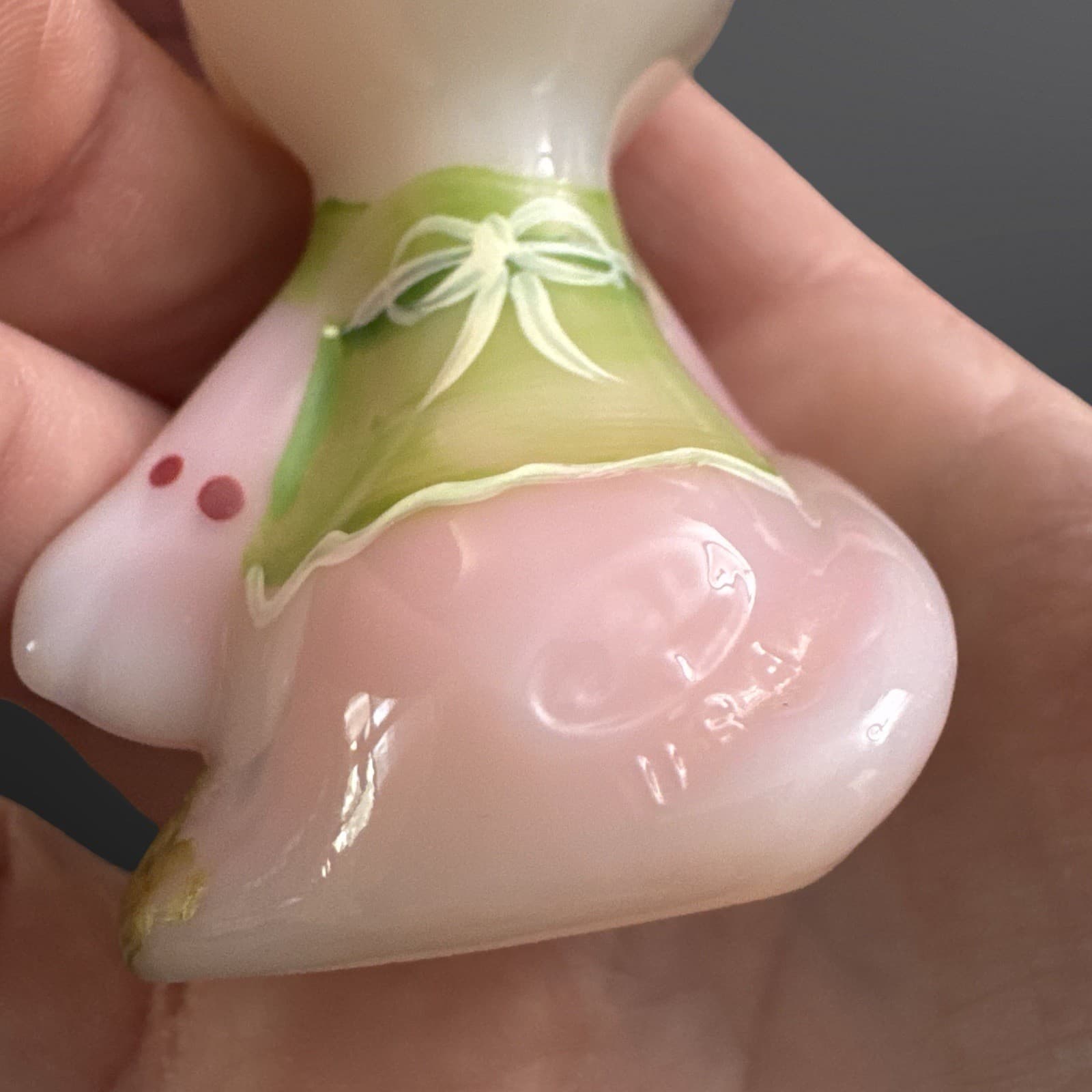 Fenton Glass Hand Painted Rosalene Mouse Figurine Signed S. Stephens - Thumbnail 7