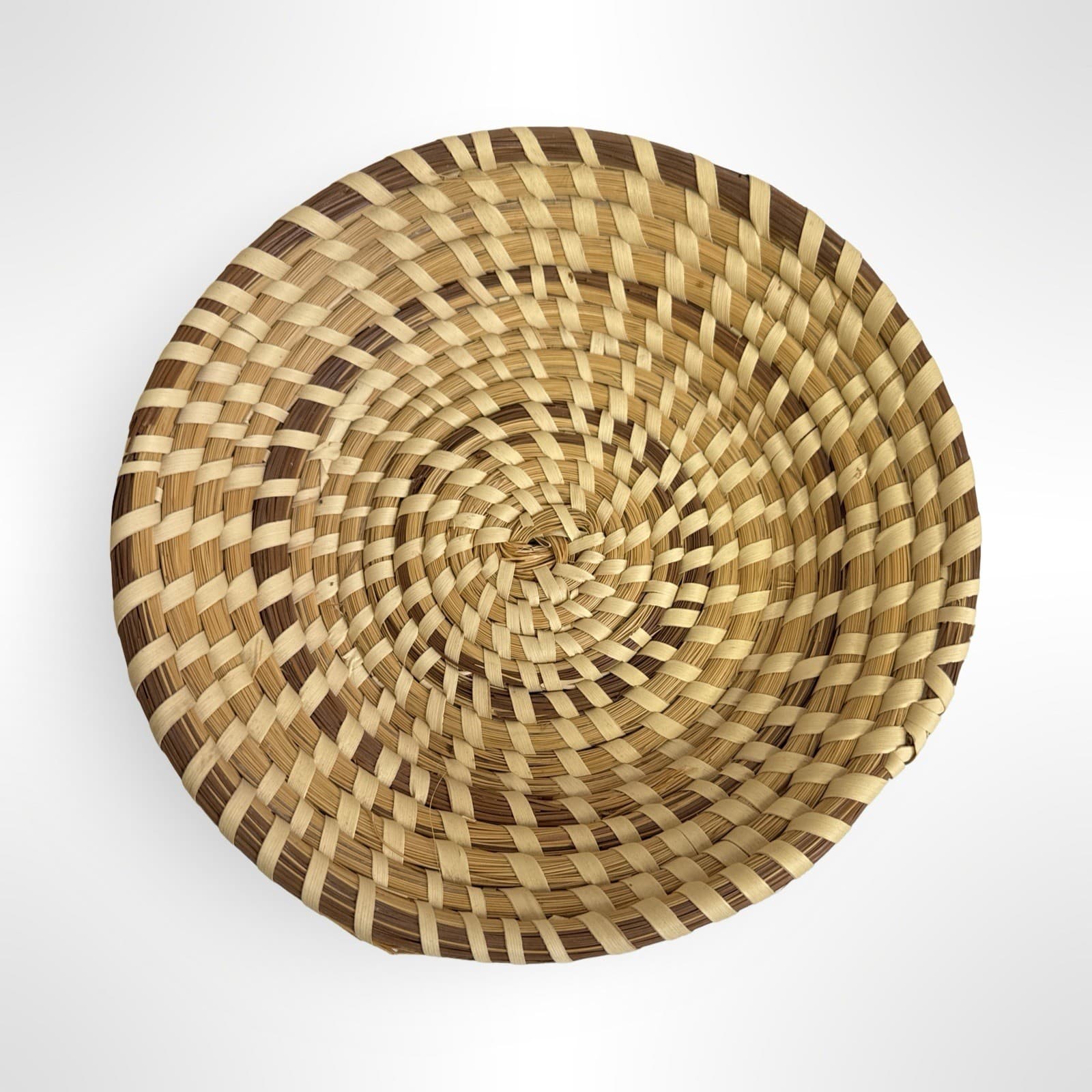 Handmade South Carolina Sweetgrass & Pine Needles Gullah Basket Bowl 9” Round - Thumbnail 3