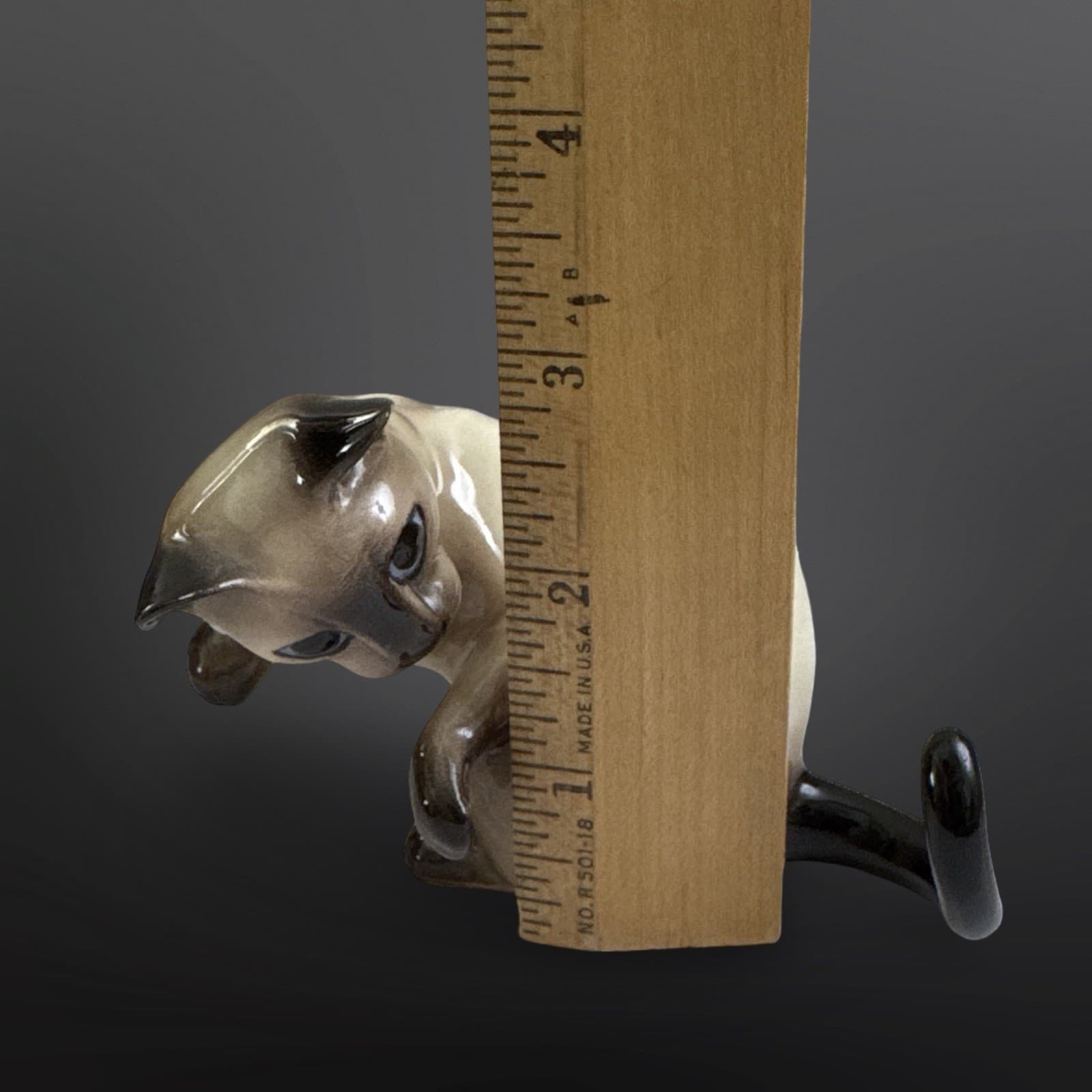 Hagen Renaker DW Designers Workshop Siamese Cat Mama Watching Tail Figurine - Thumbnail 10