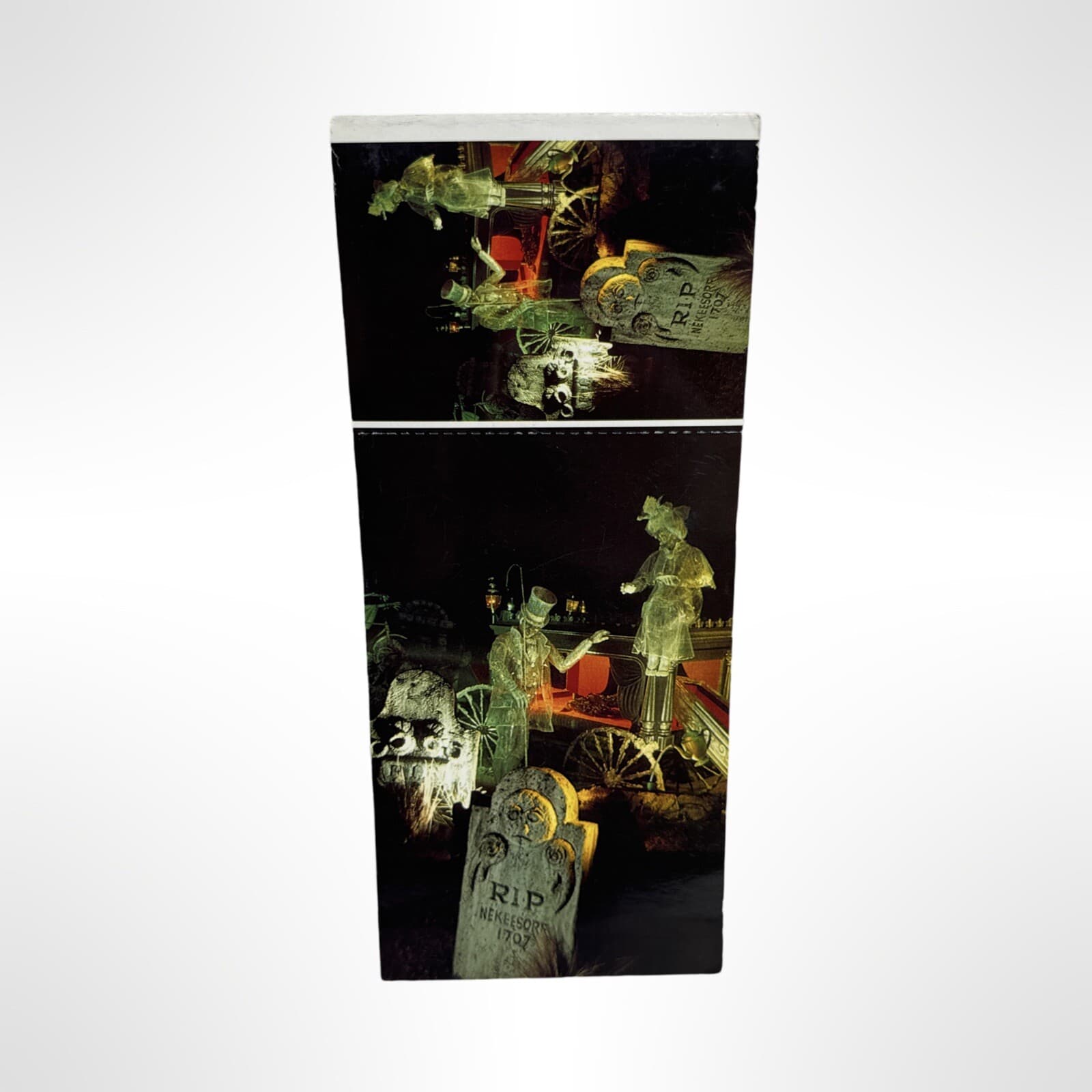 Vintage Disneyland New Orleans Square Souvenir Postcard Booklet Unused - Thumbnail 2