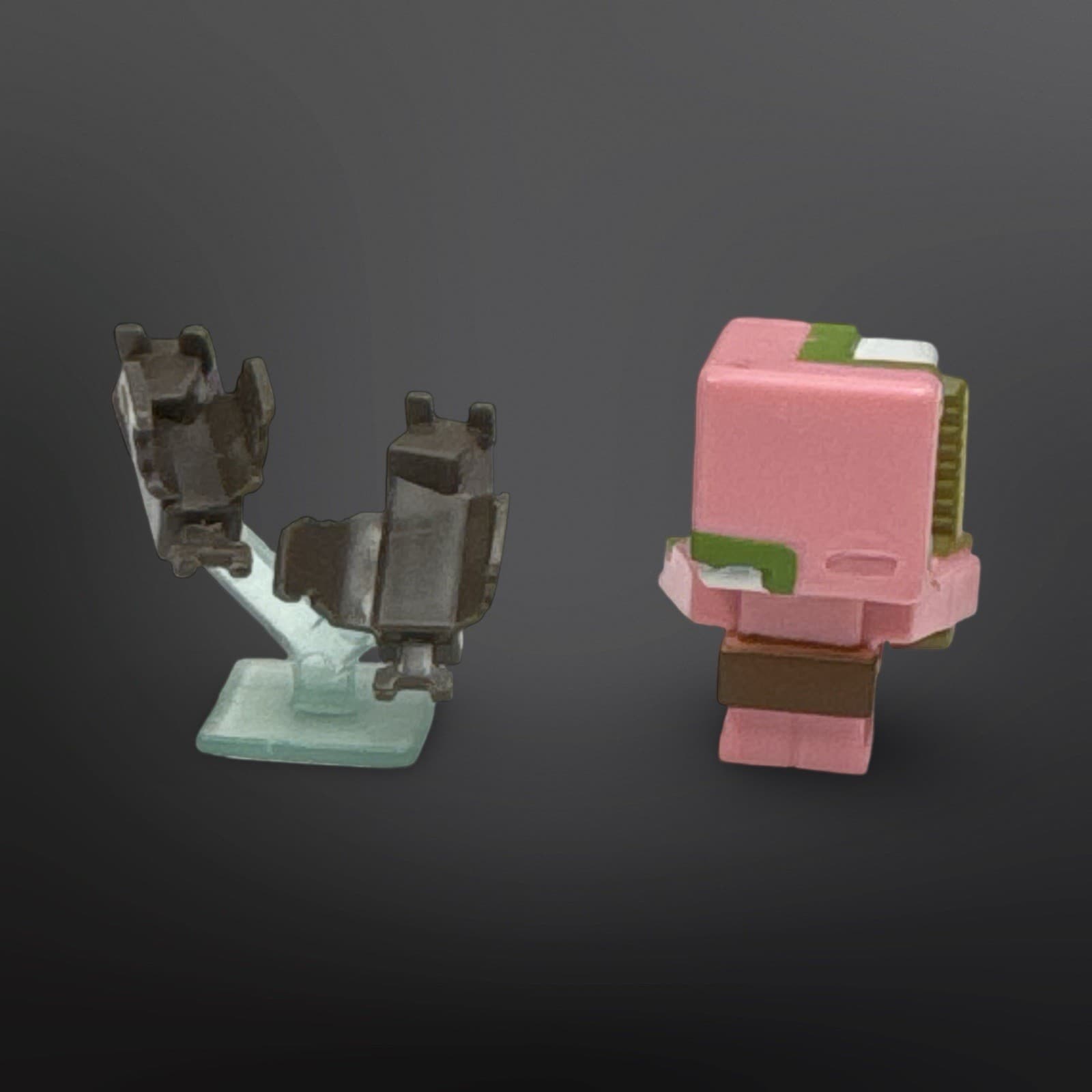 Minecraft Mini Figures Lot Of 2- Zombie Pigman And Bats Series 2 - Thumbnail 3