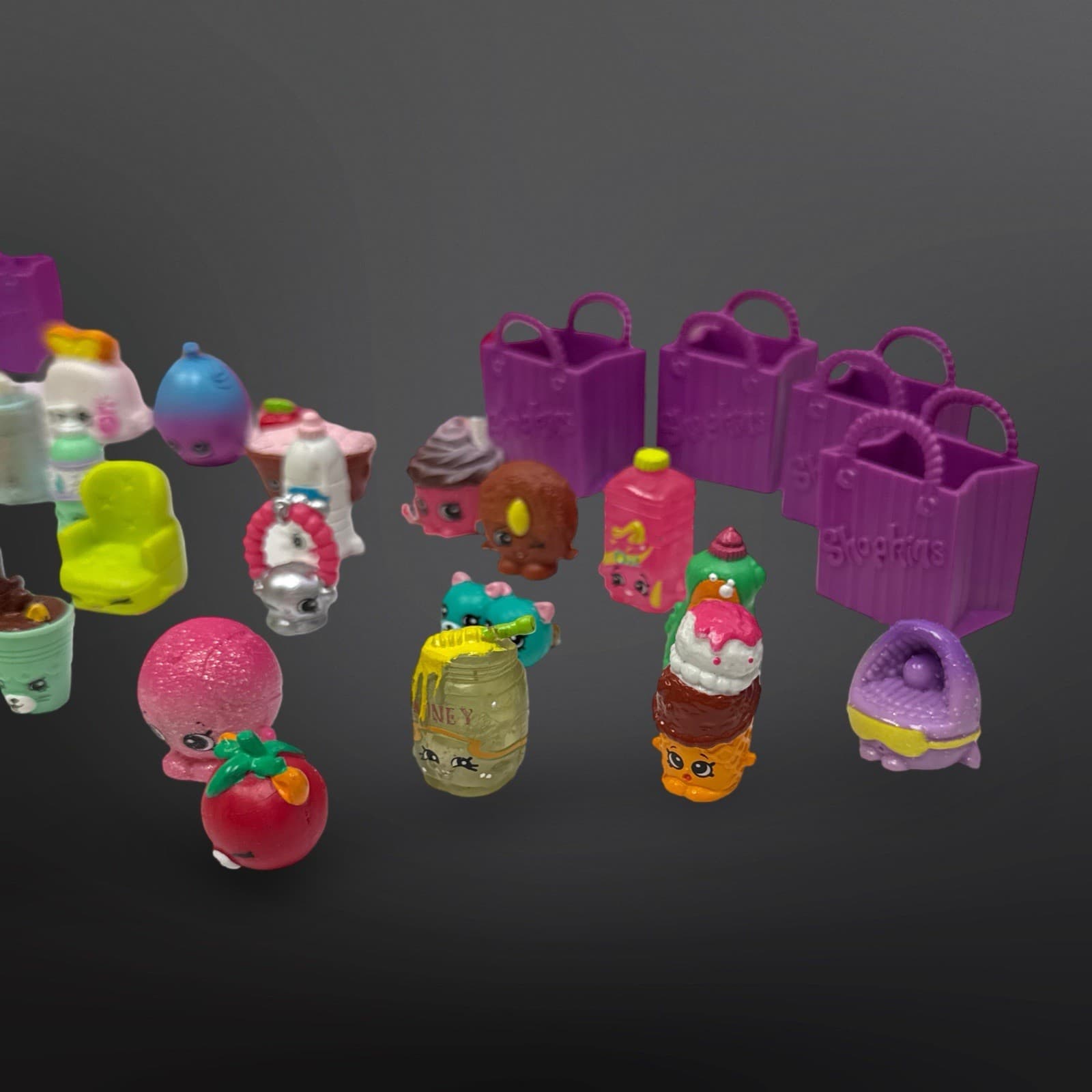 Shopkins Lot of 37 Collectible Figures & Accessories Mixed Seasons Moose Toys - Thumbnail 4