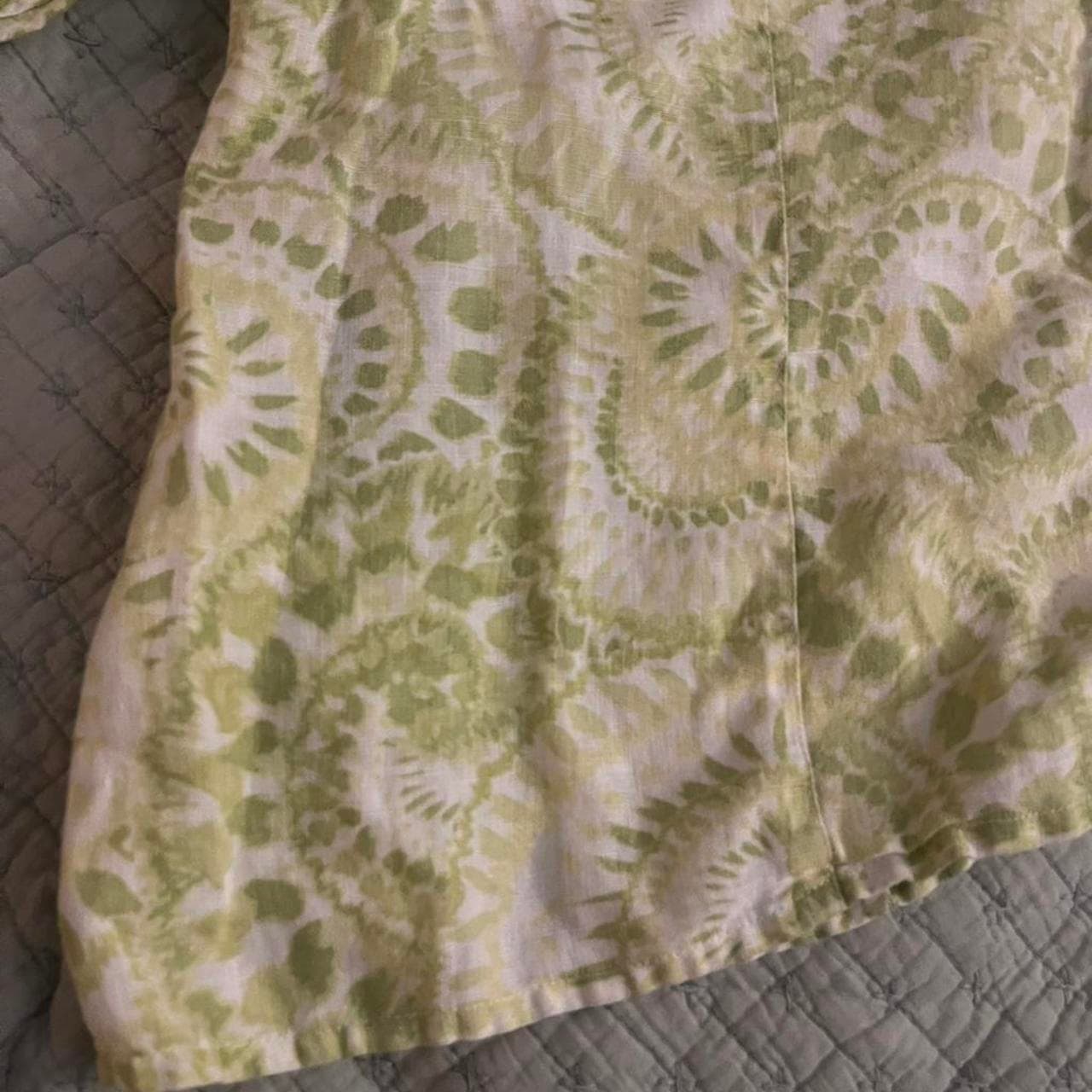 Green and white paisley button-up shirt with a boho vibe. Size: XXL #boho #paisley #summer - Thumbnail 2