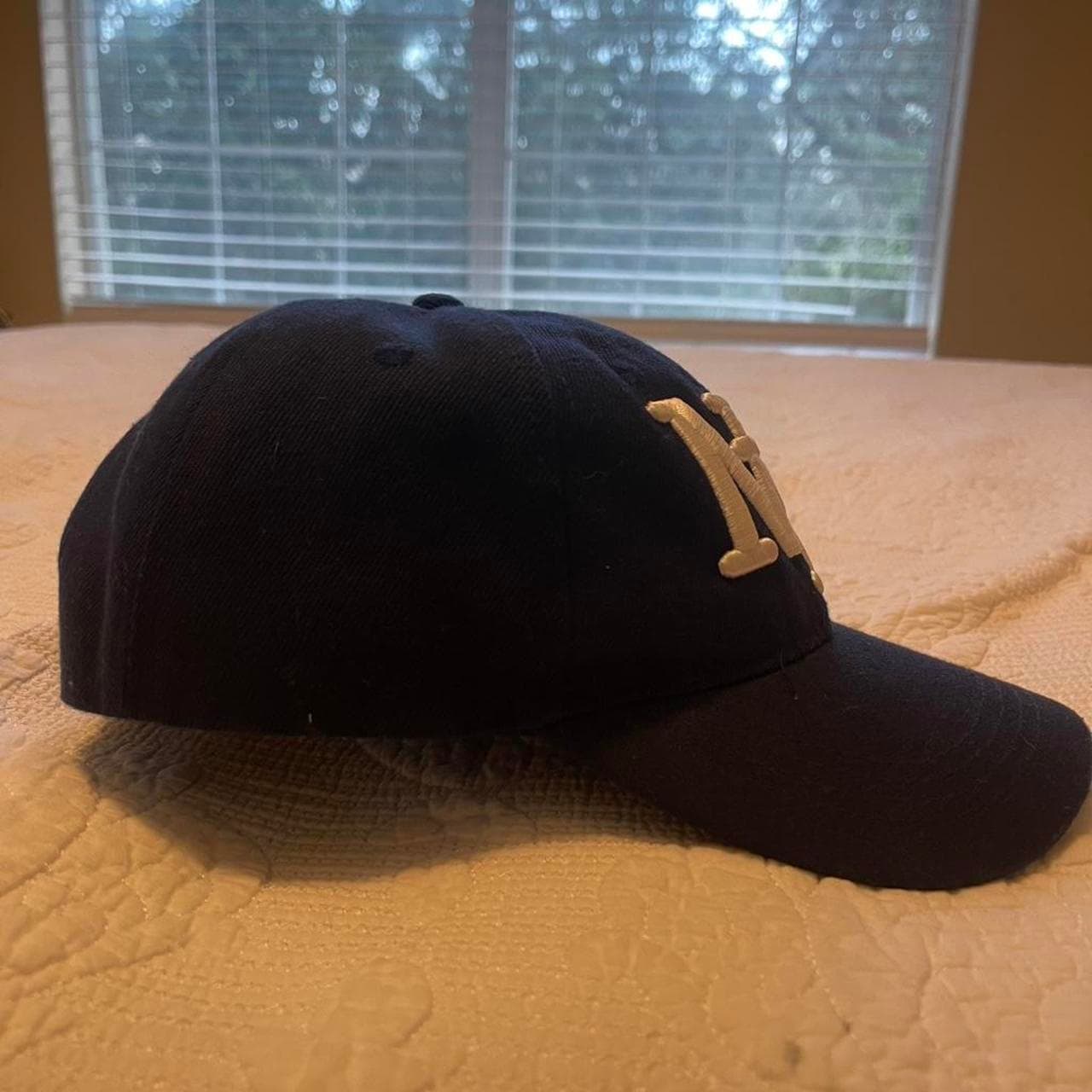 Navy blue New York Yankees baseball cap #yankees #baseball #navyblue #cap - Thumbnail 4