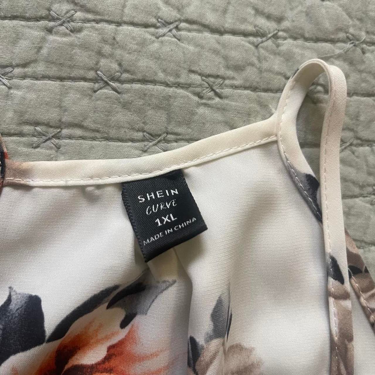 SHEIN Curve 1XL Floral Wrap Top with orange, gray, and black flowers - Thumbnail 4