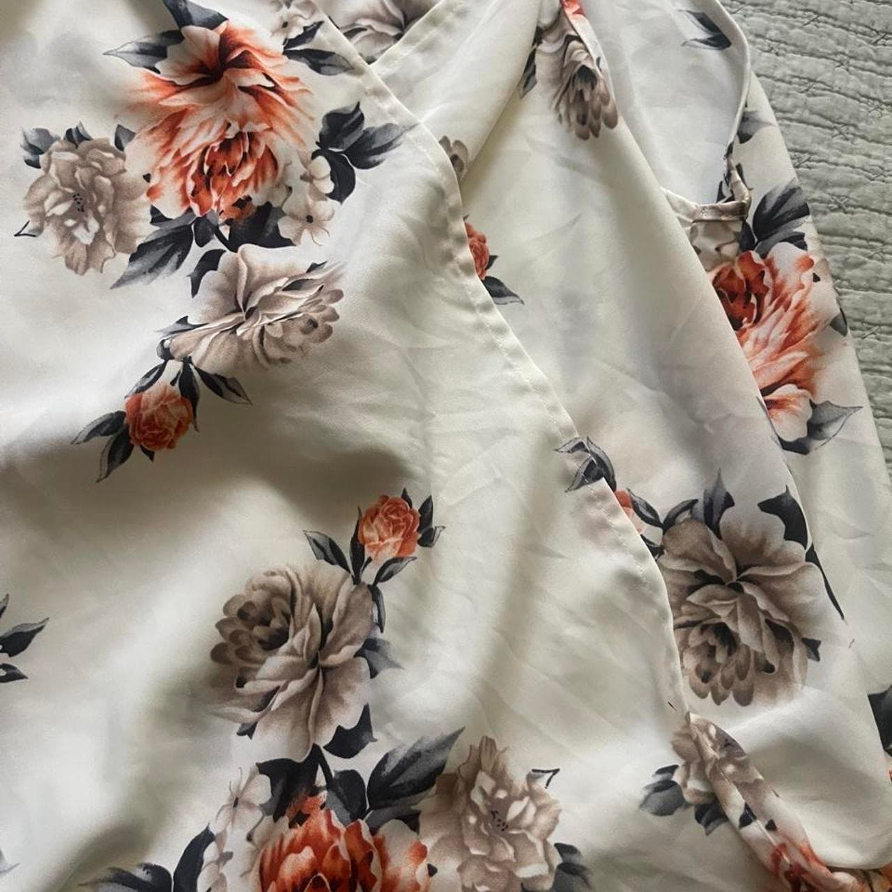 SHEIN Curve 1XL Floral Wrap Top with orange, gray, and black flowers - Thumbnail 2