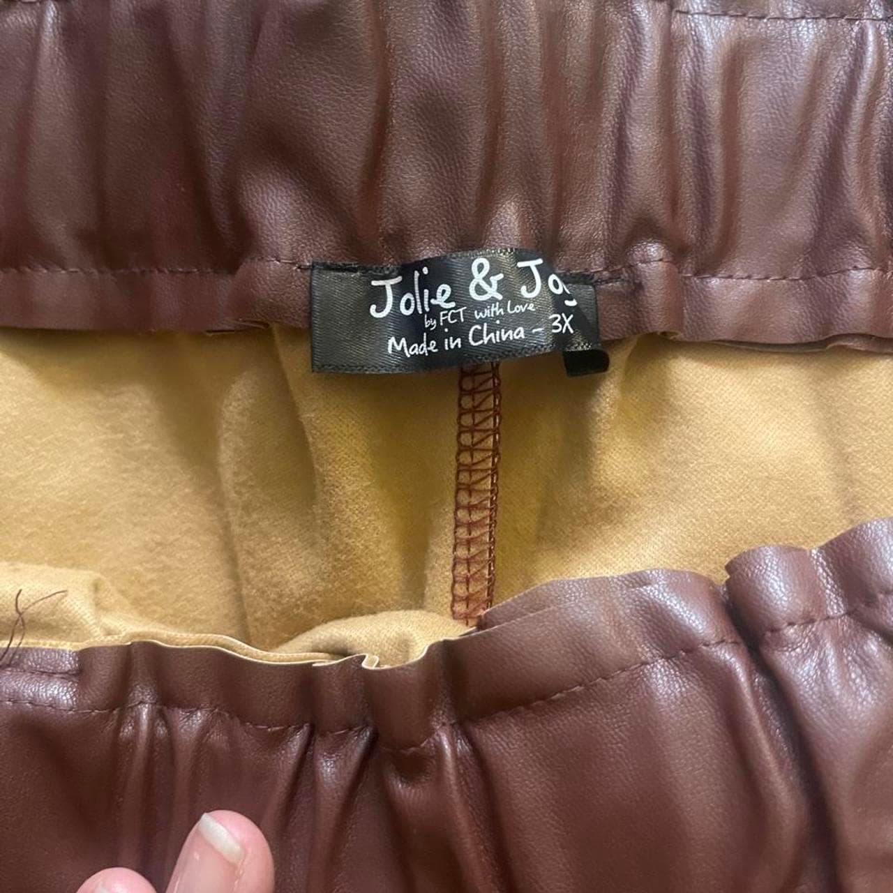 Jolie & Joy brown faux leather shorts with tie waist in a 3XL #fauxleather #tiewaist #brown - Thumbnail 5