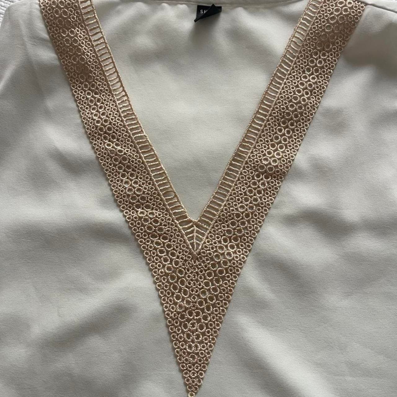 SHEIN white top with gold details Size XL #shein #fashion #white #gold #blouse - Thumbnail 2