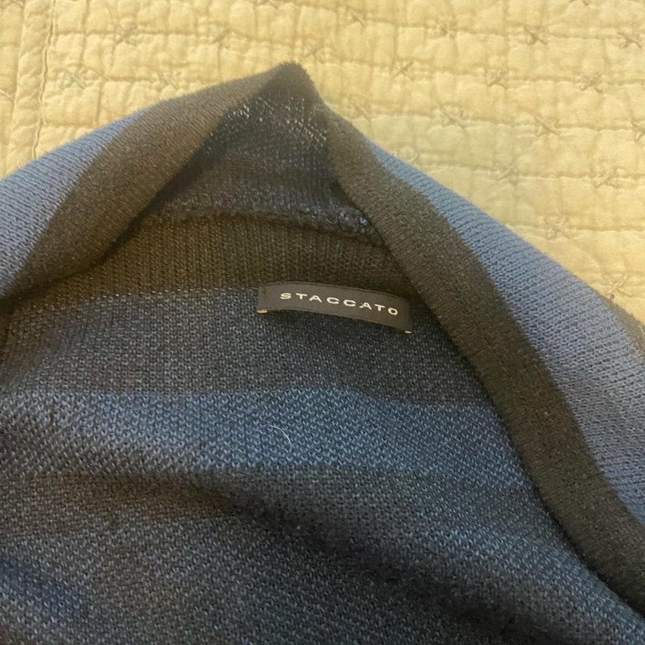 Staccato black and blue geometric triangle pattern cardigan #geometric #knitwear #cardigan #blue #black - Thumbnail 3