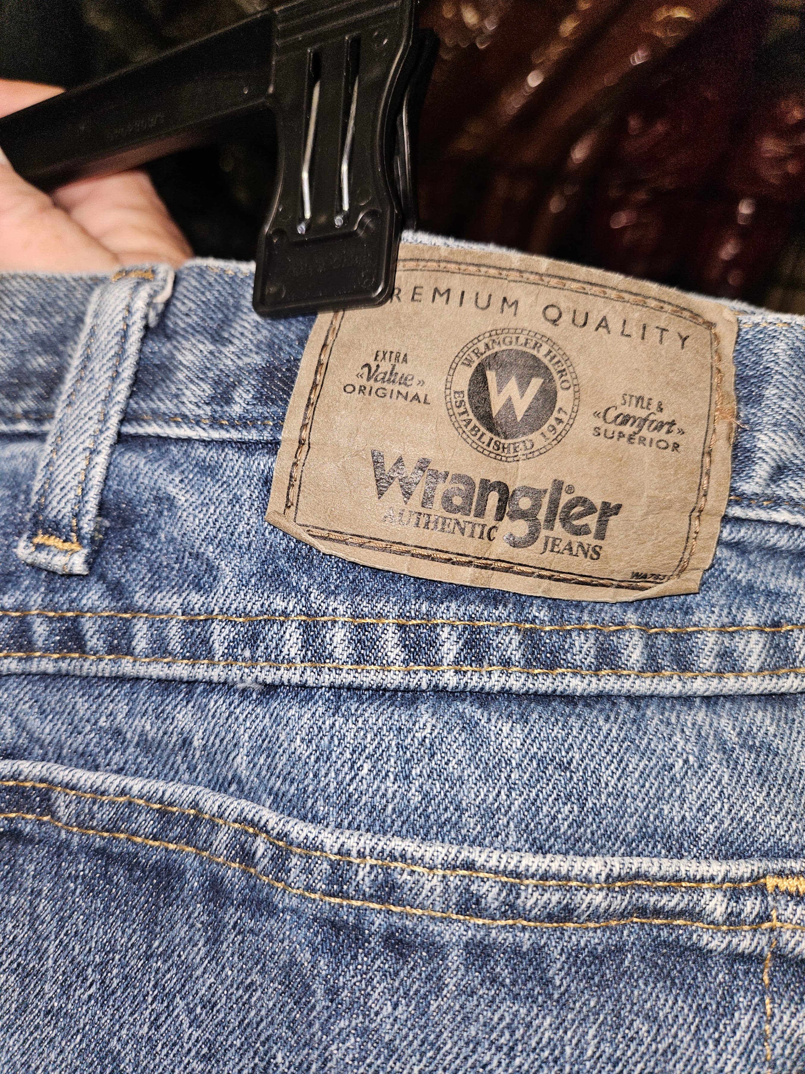 Wrangler Authentic Jeans Classic Fit 48 x 30 - Thumbnail 2