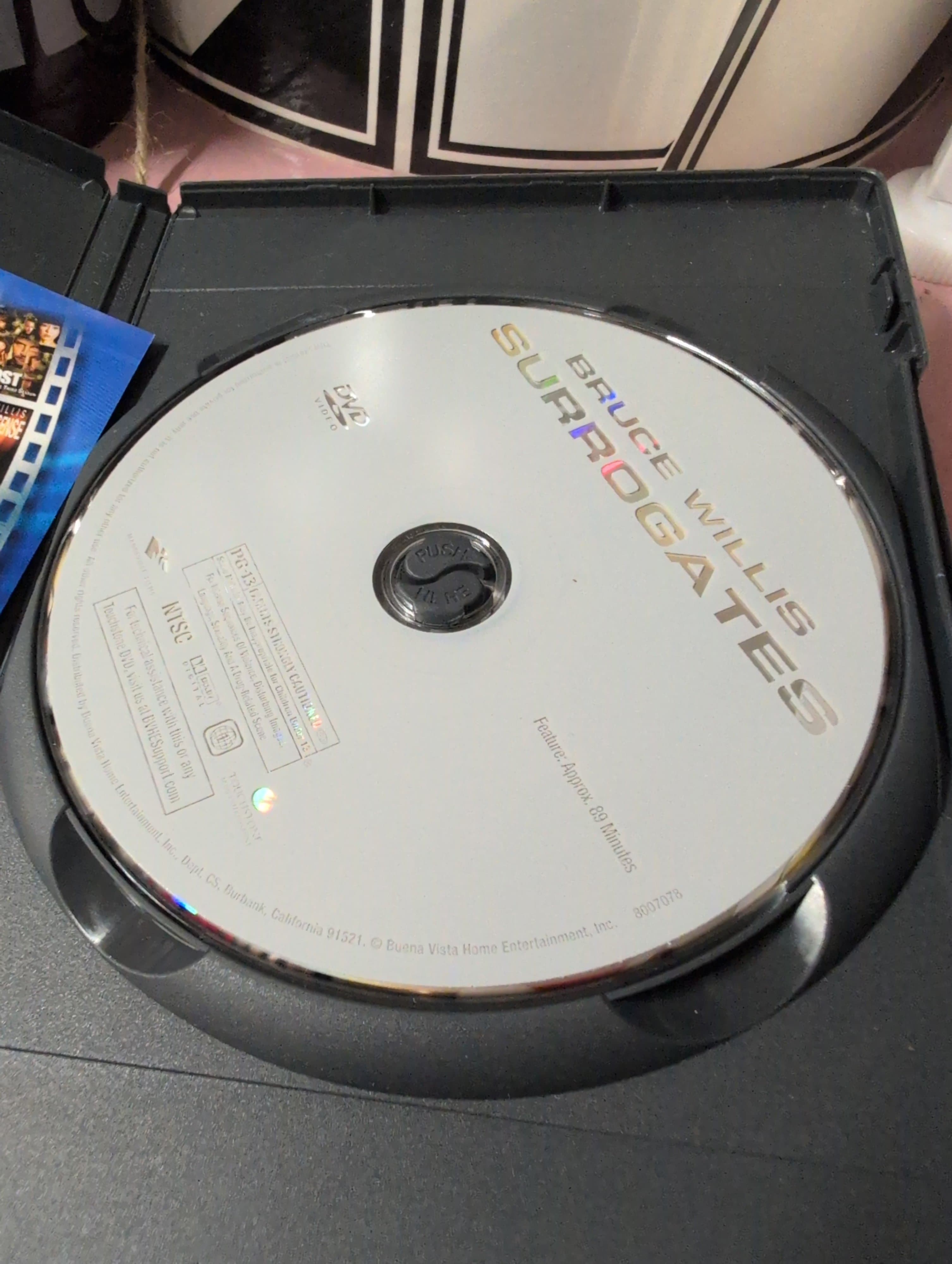 Disney - Surrogates [DIGITAL VIDEO DISC] - Thumbnail 7
