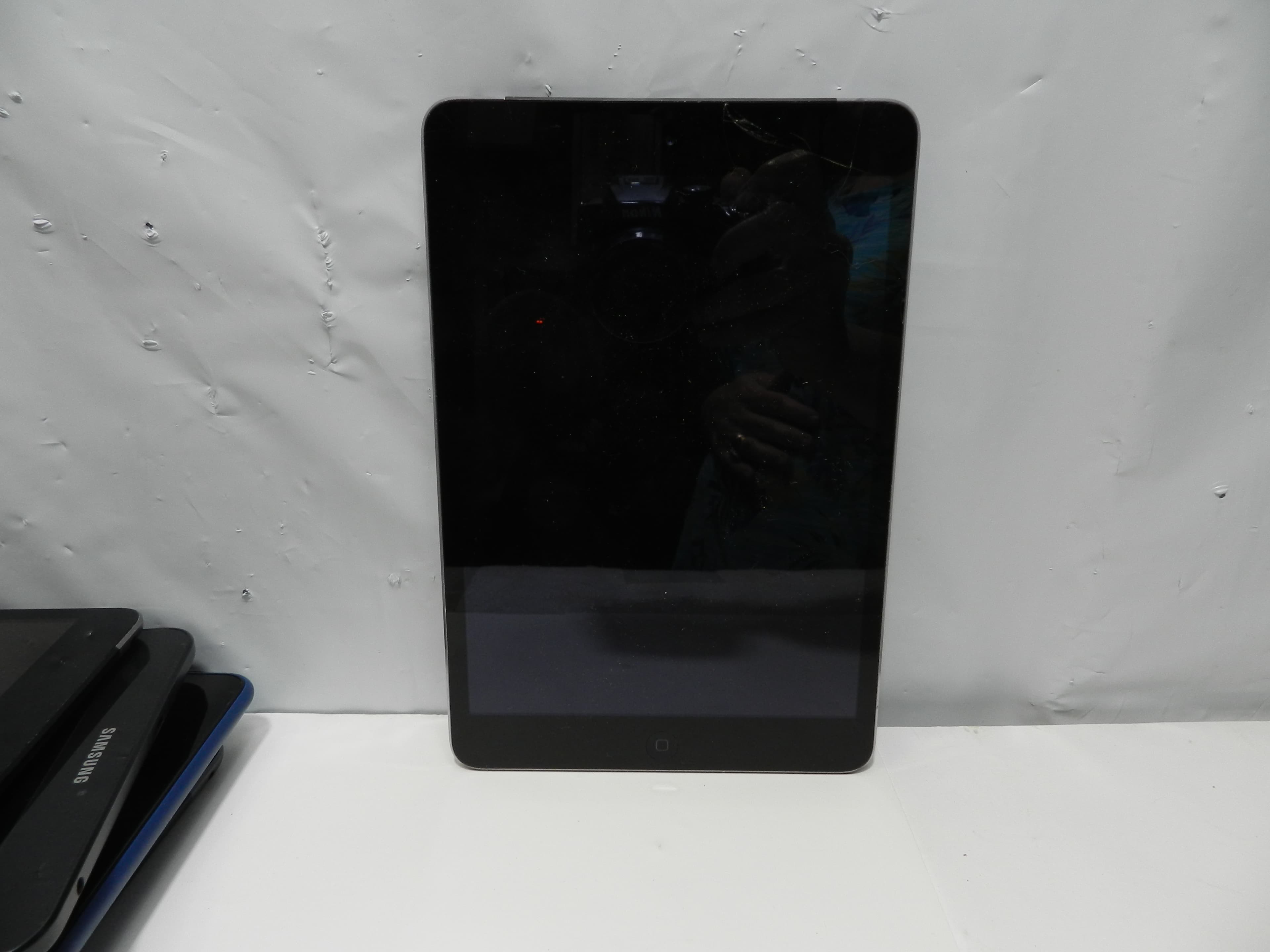 Apple Ipad A2200 A2603 A1490 Samsung Amazon Tablet Lot (P8K) - Thumbnail 6
