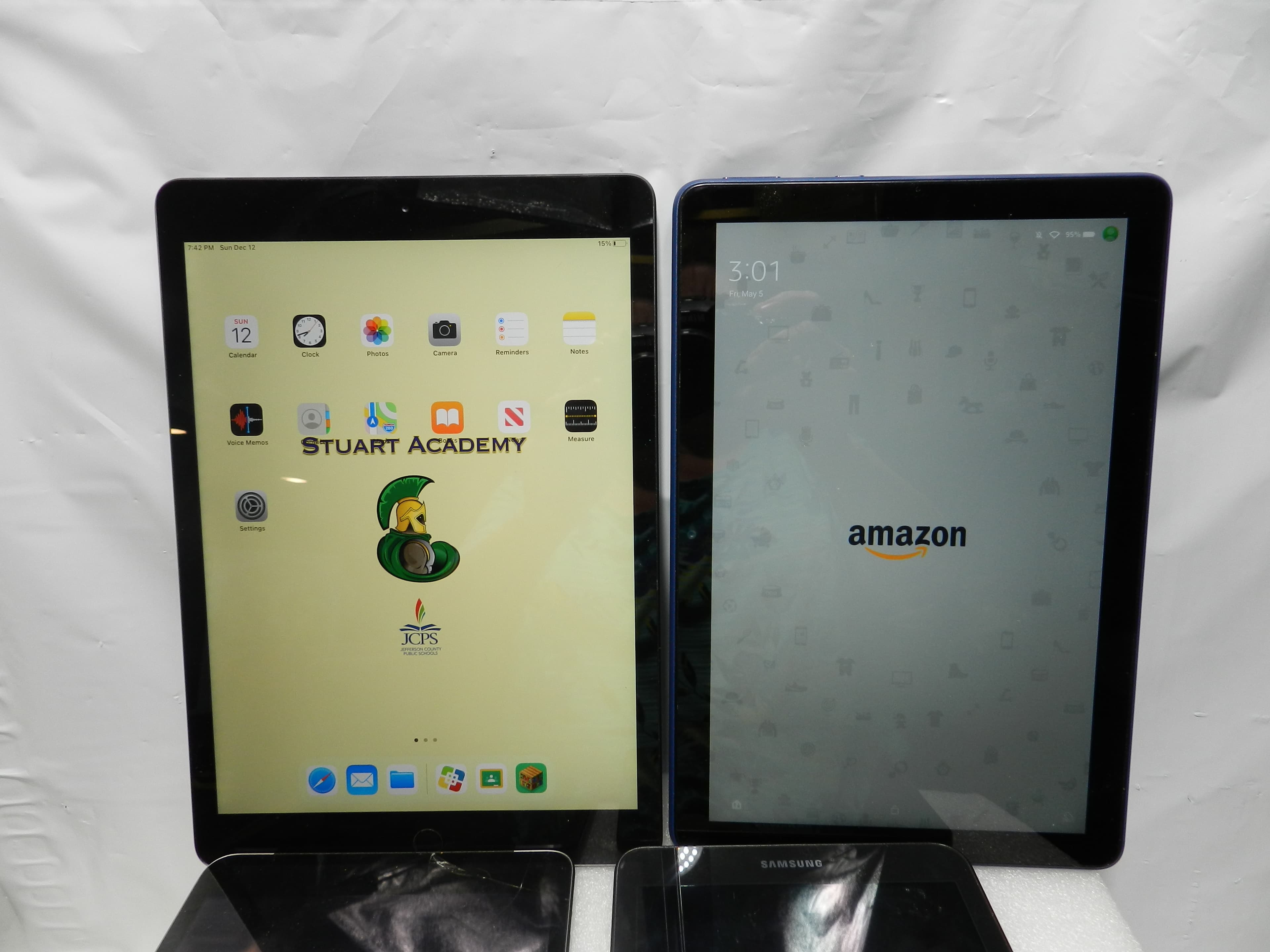 Apple Ipad A2200 A2603 A1490 Samsung Amazon Tablet Lot (P8K) - Thumbnail 2