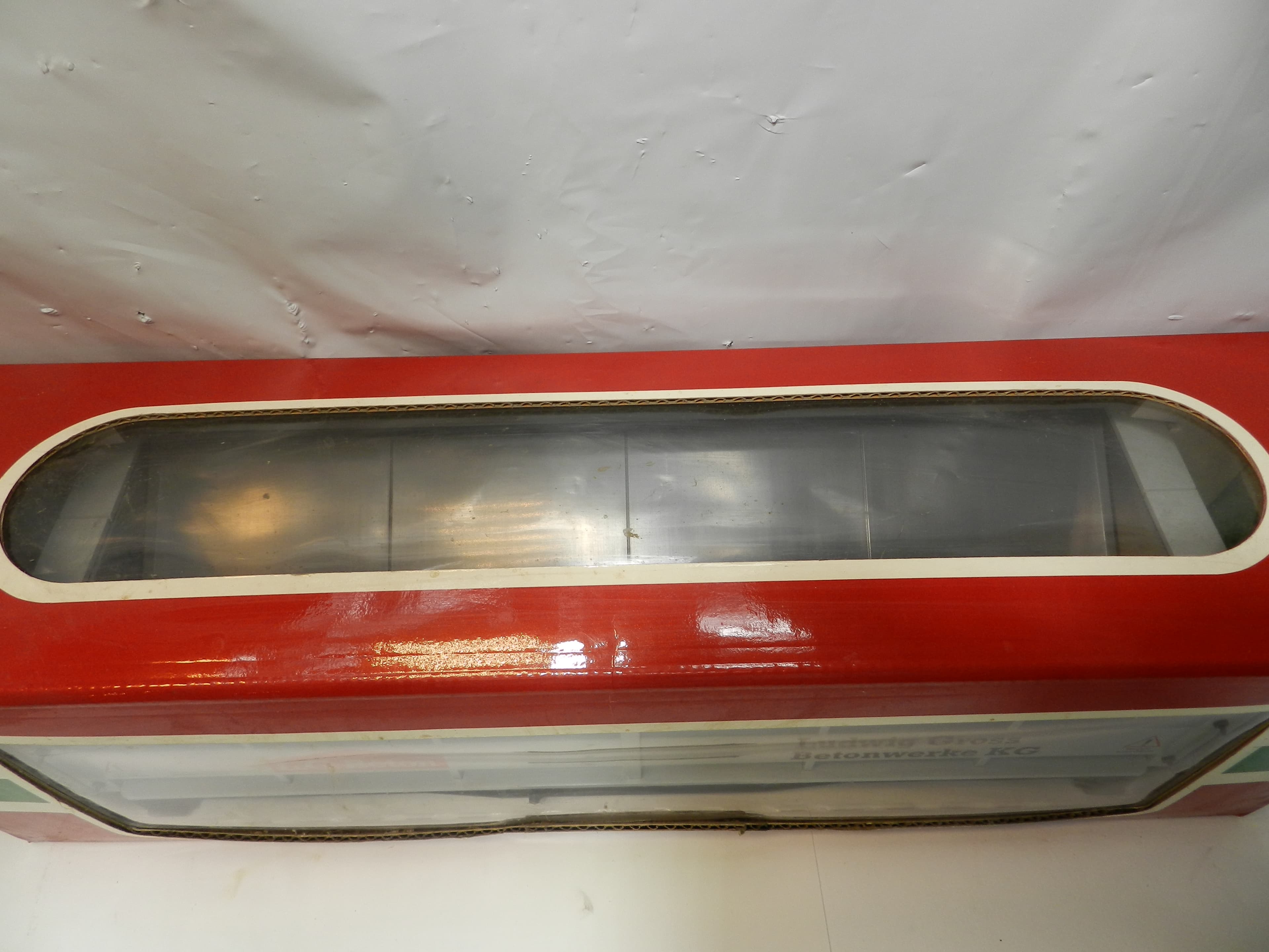 LGB 41613 L.G. Beton Manual Unloading Gondola Train Car G Scale Side Dump (P10K) - Thumbnail 4
