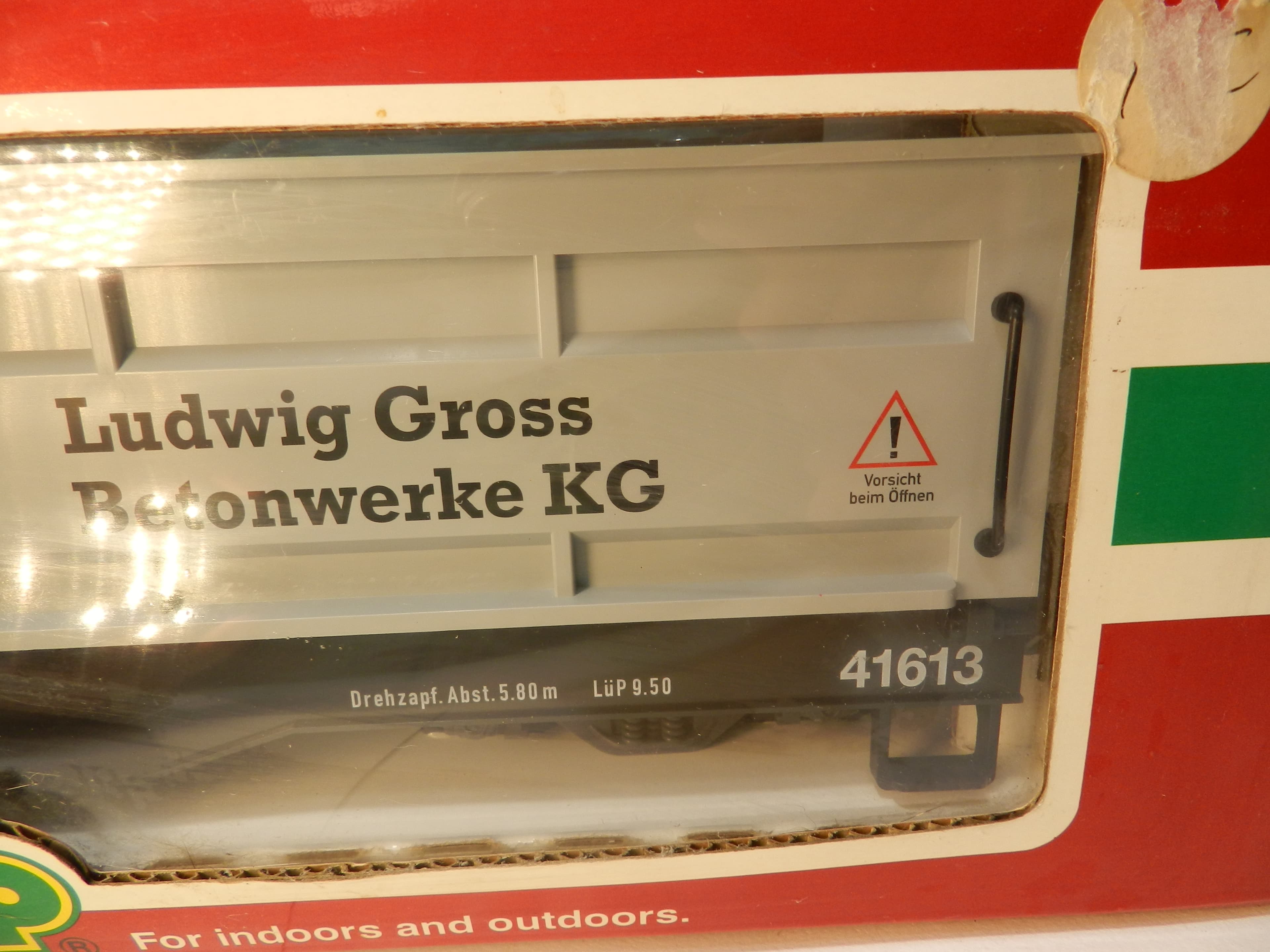 LGB 41613 L.G. Beton Manual Unloading Gondola Train Car G Scale Side Dump (P10K) - Thumbnail 3